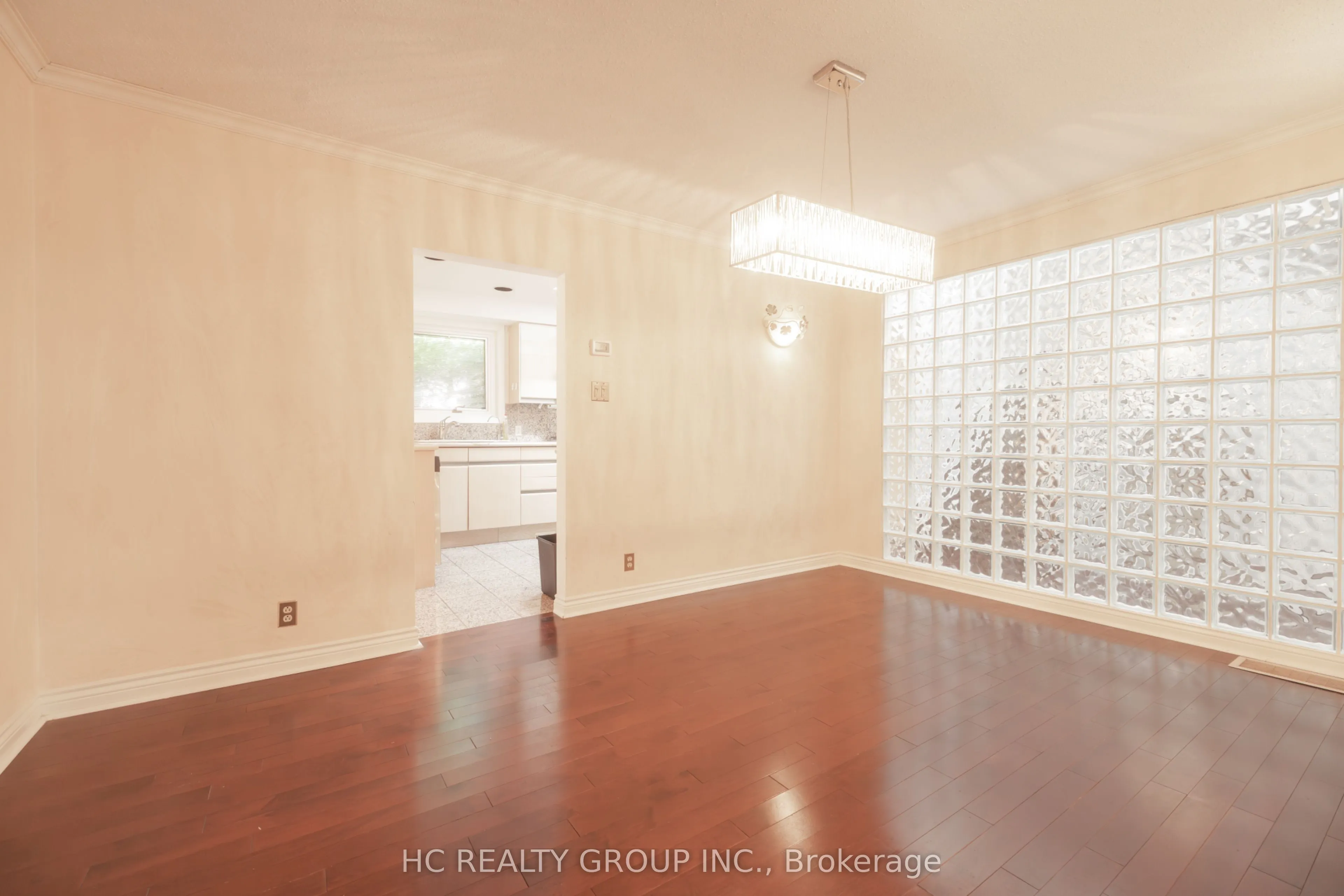 39 Dallington Drive