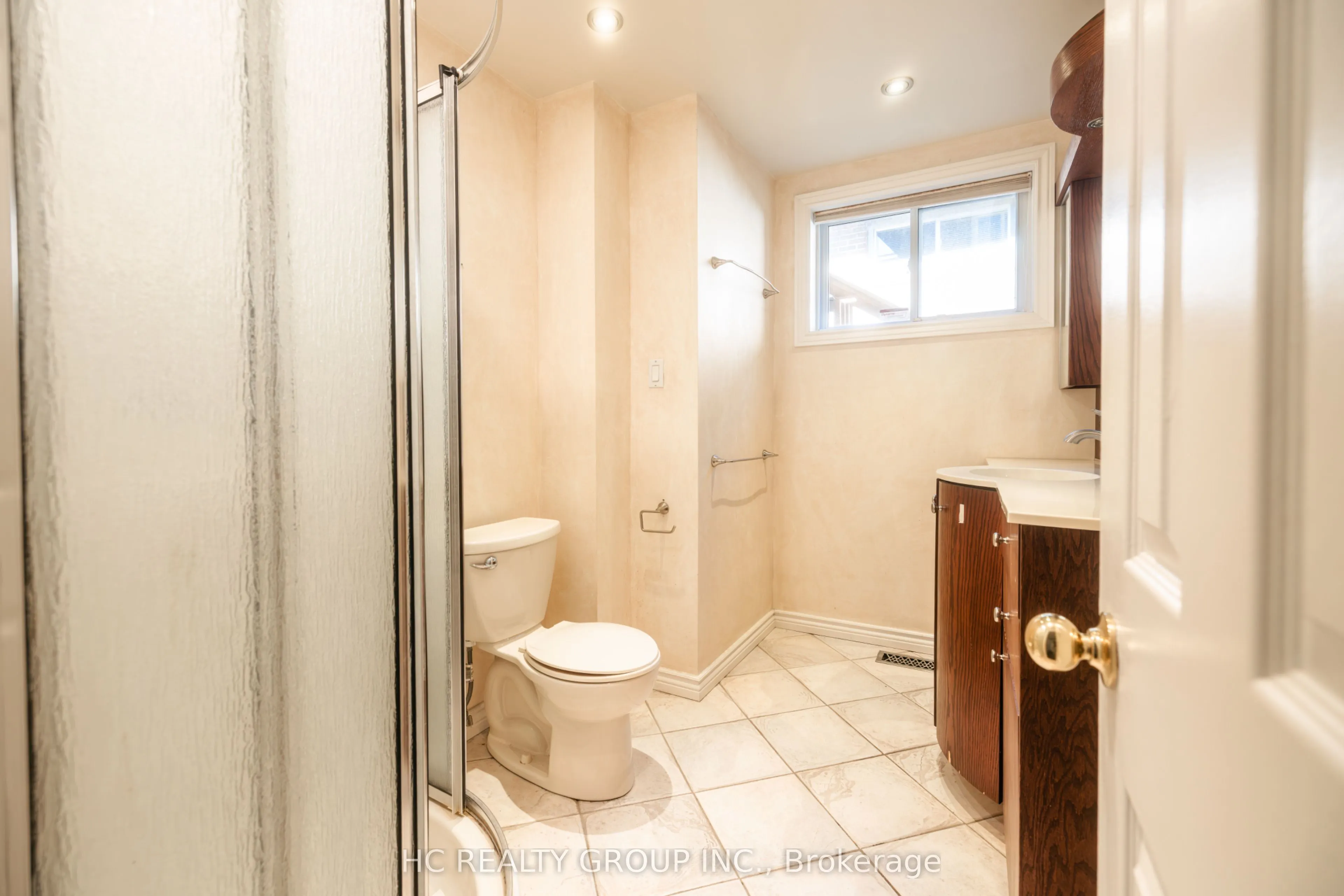 39 Dallington Drive