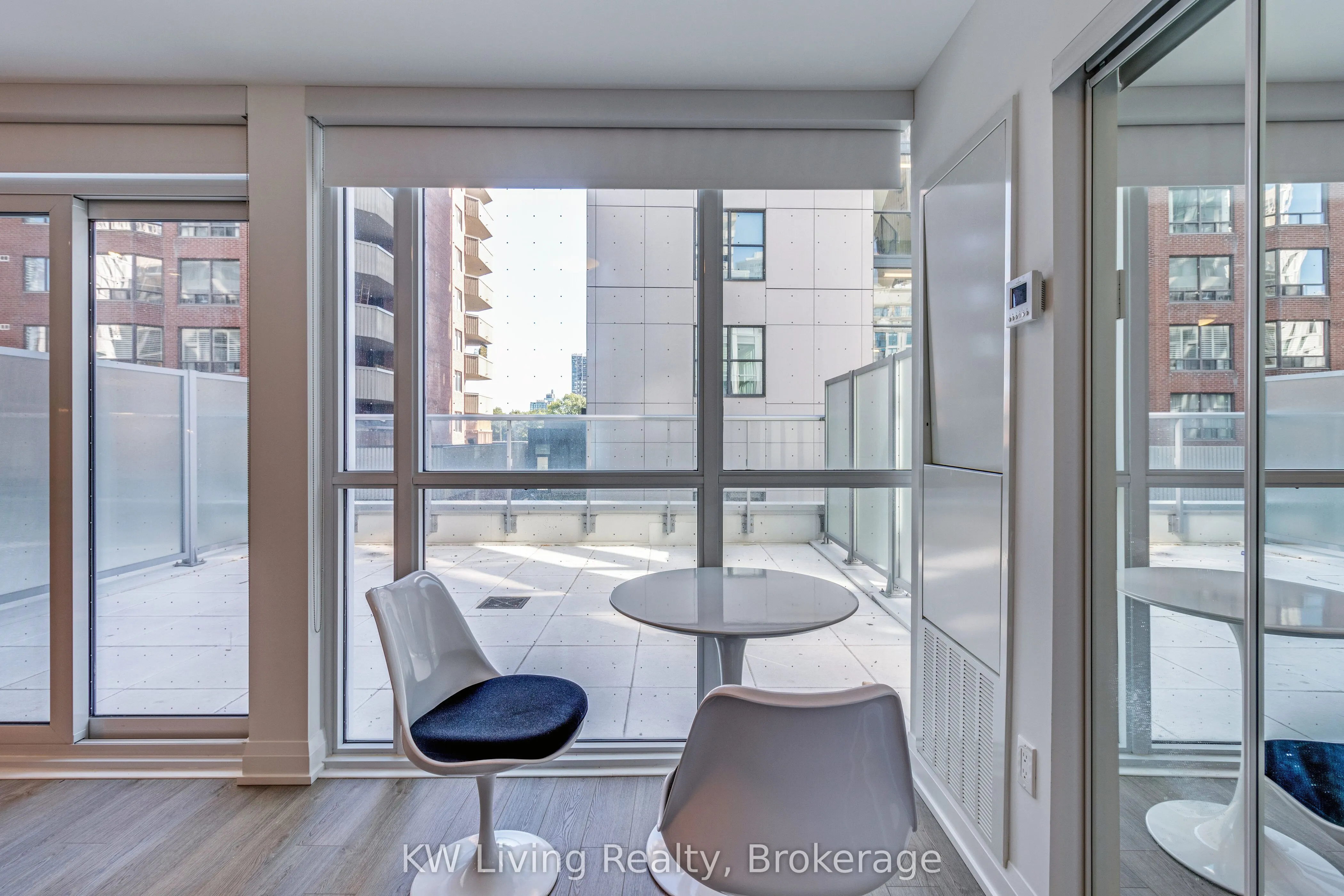 77 Mutual Street, #304