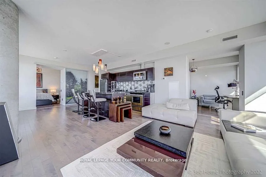 70 Distillery Lane, #3606