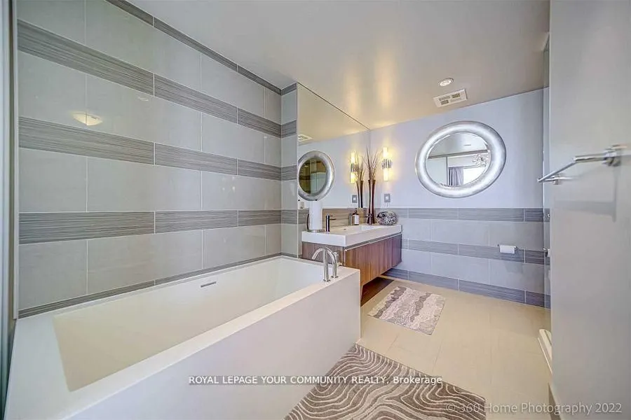 70 Distillery Lane, #3606