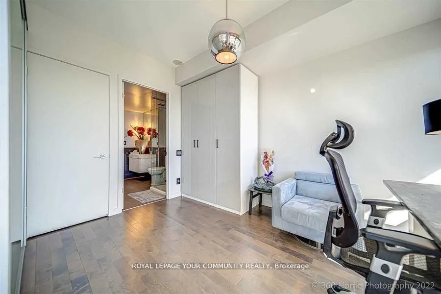70 Distillery Lane, #3606