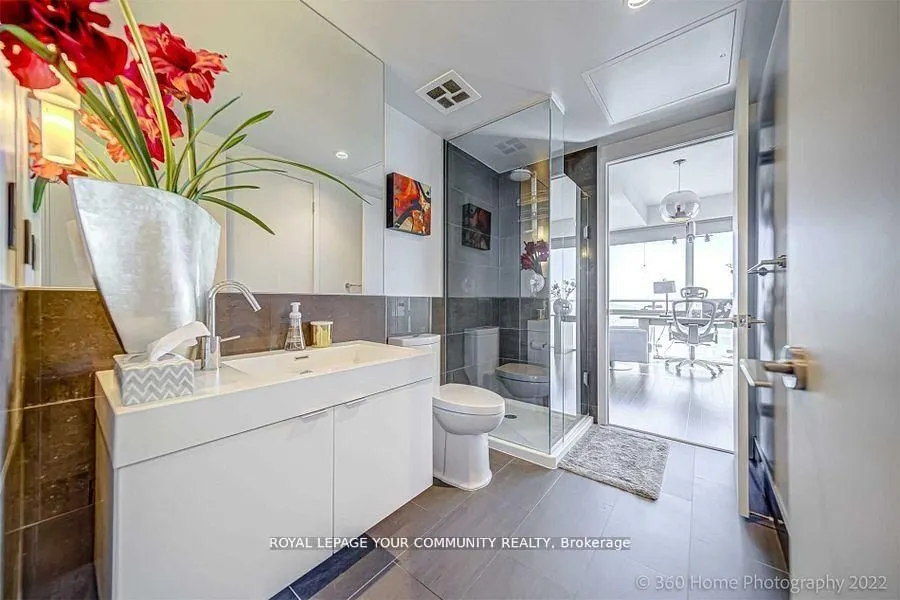 70 Distillery Lane, #3606