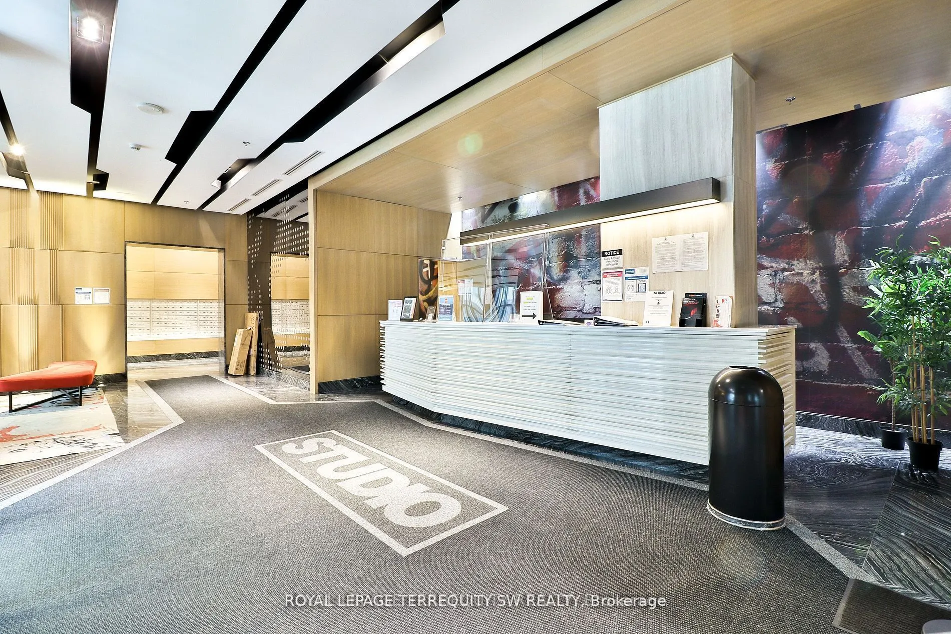 199 Richmond Street W, #2202