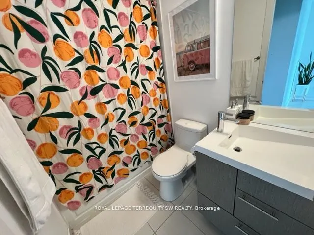 199 Richmond Street W, #2202