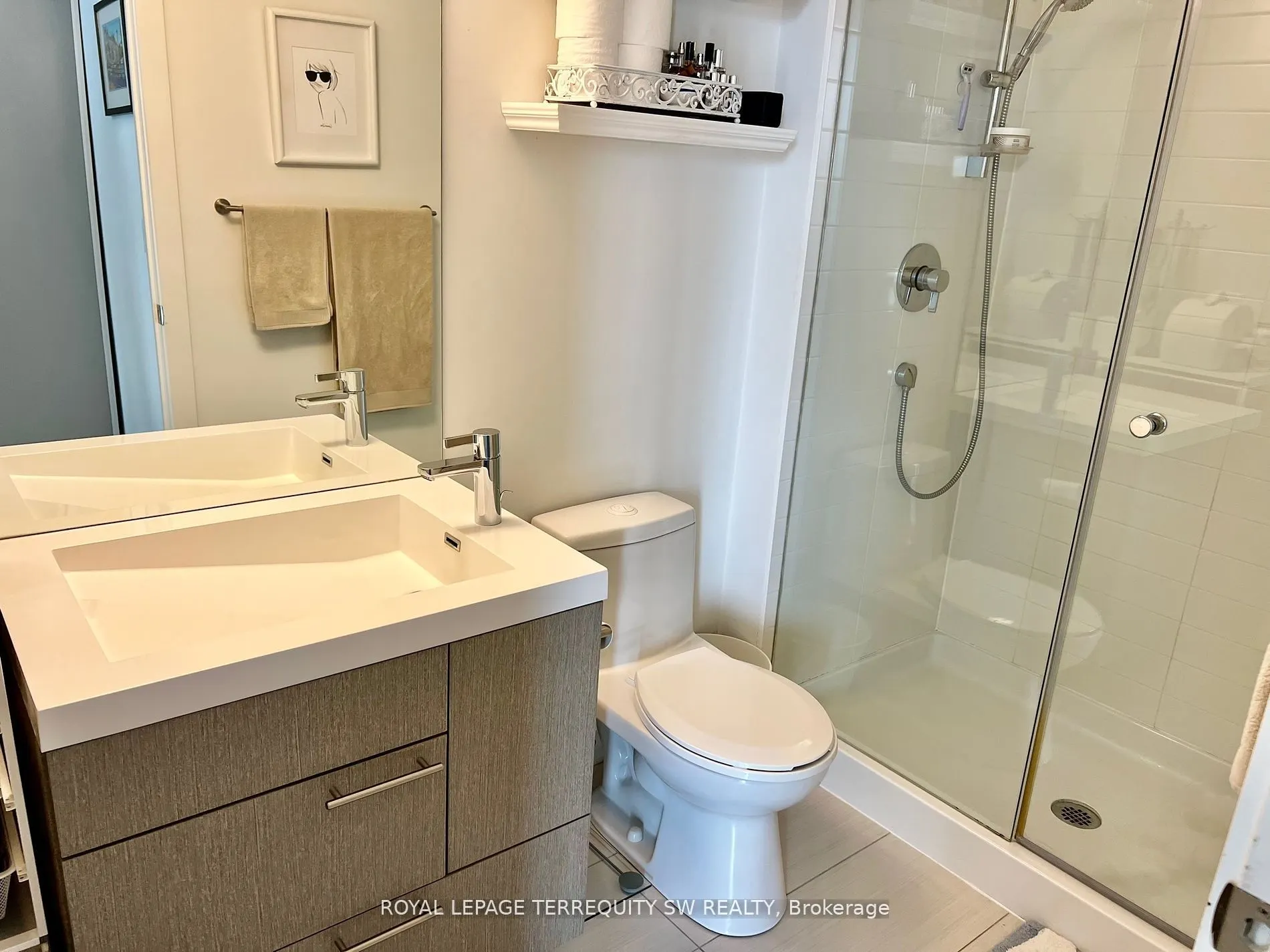 199 Richmond Street W, #2202