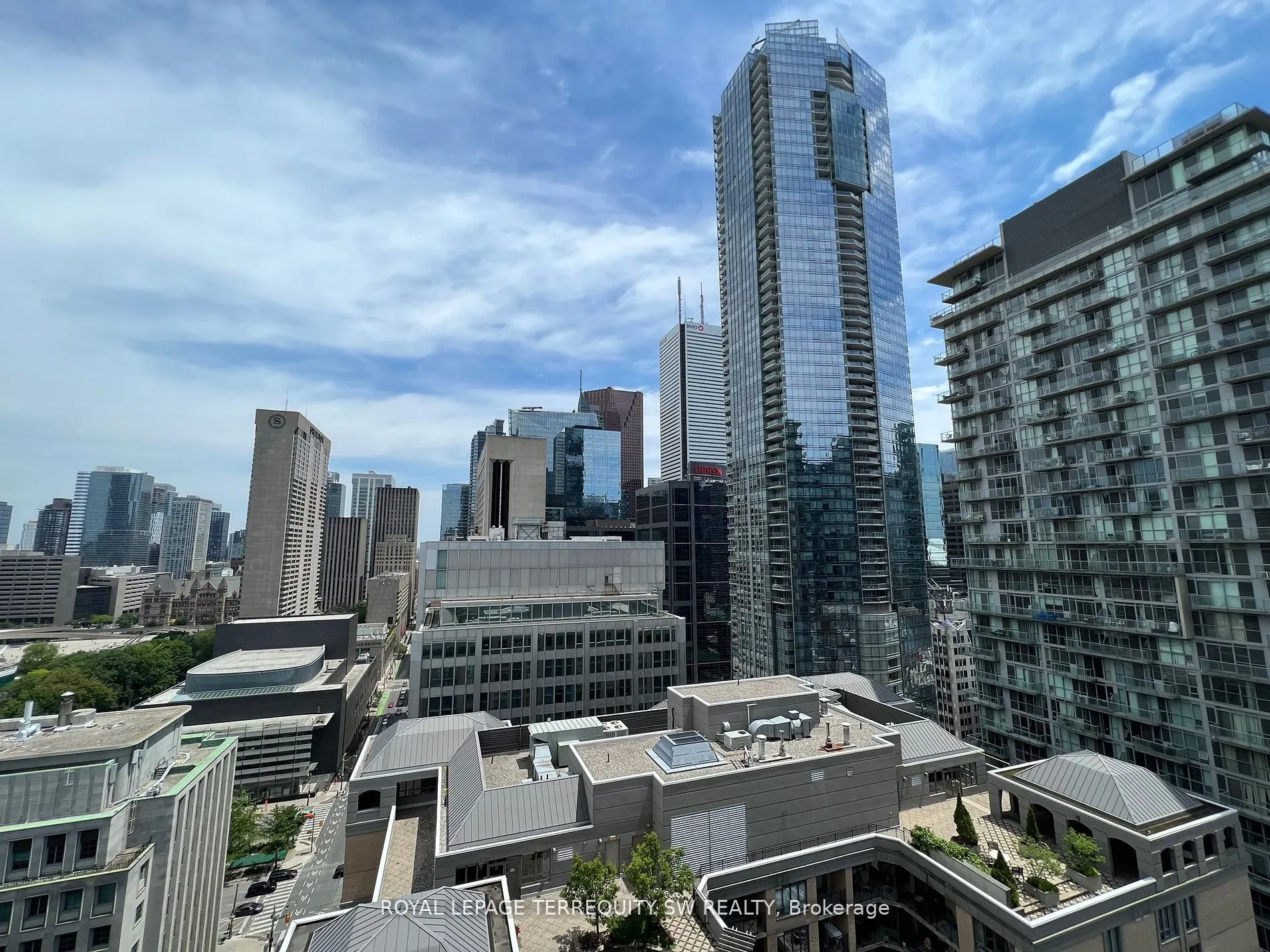 199 Richmond Street W, #2202