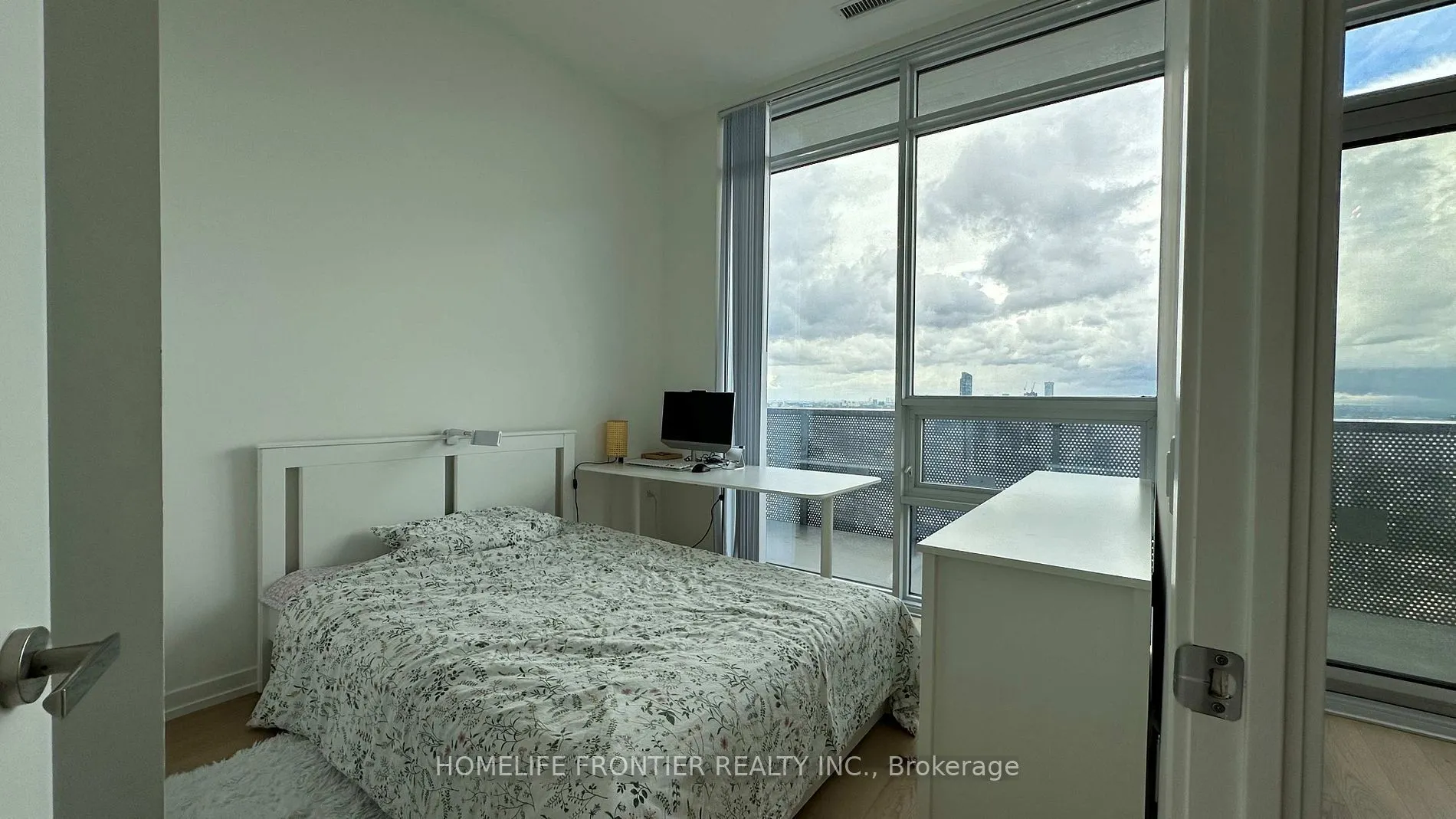 138 Downes Street, #Ph102