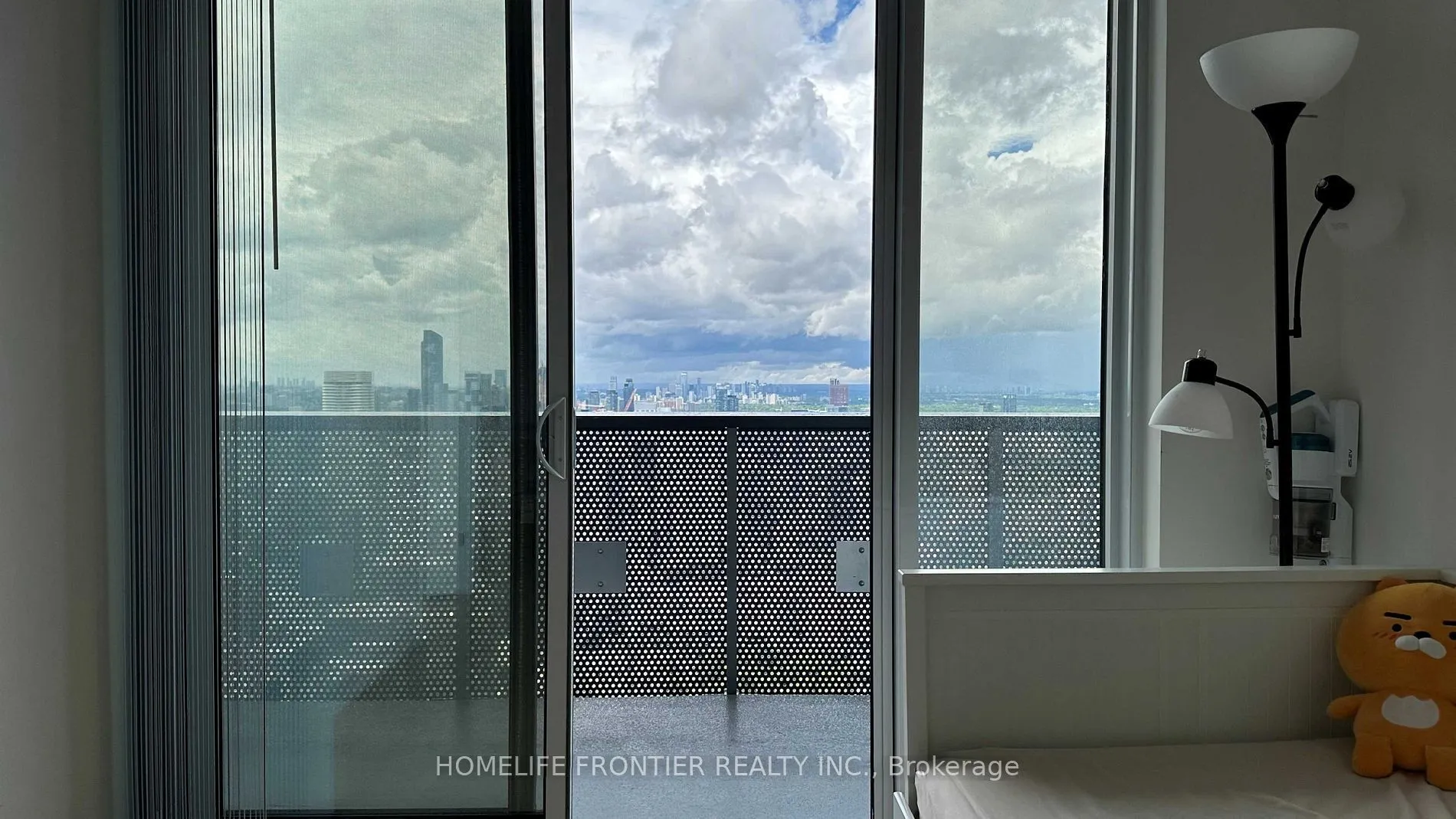 138 Downes Street, #Ph102