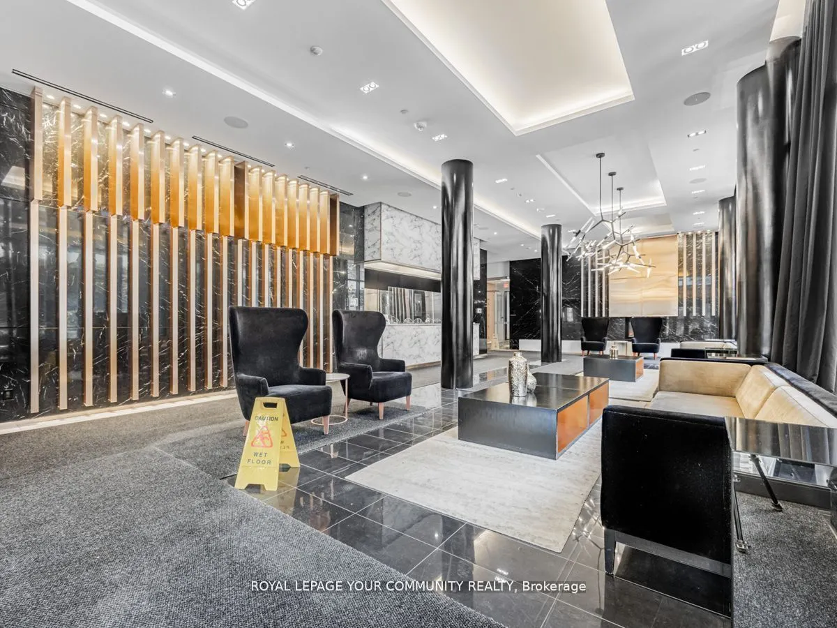 101 Erskine Avenue, #1402