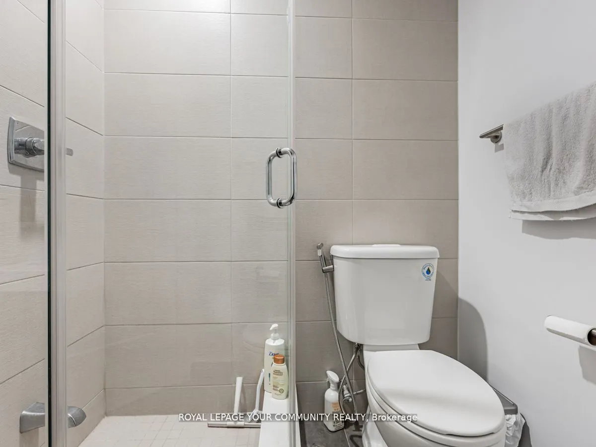 101 Erskine Avenue, #1402