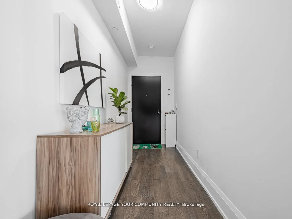 101 Erskine Avenue, #1402
