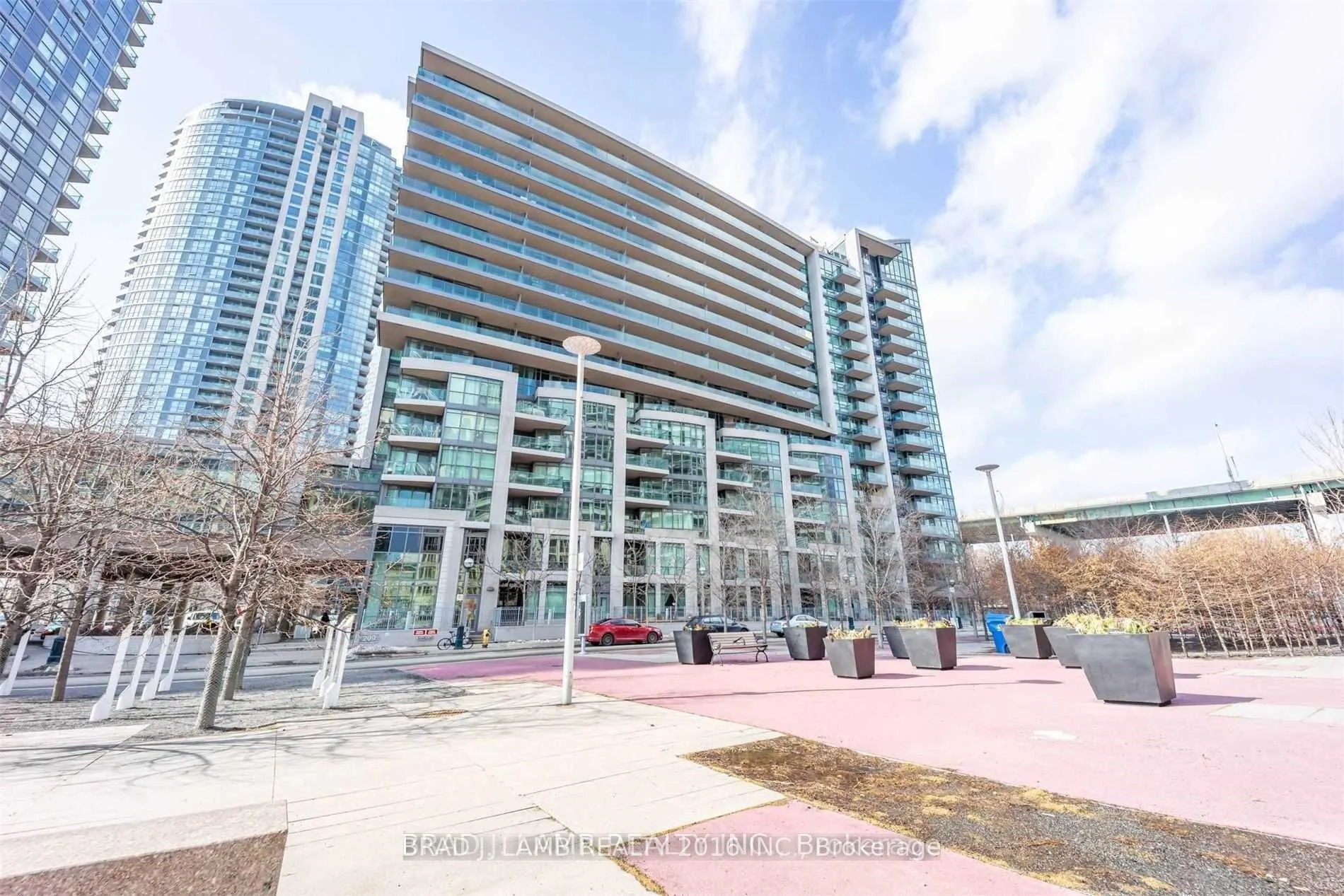 209 Fort York Boulevard