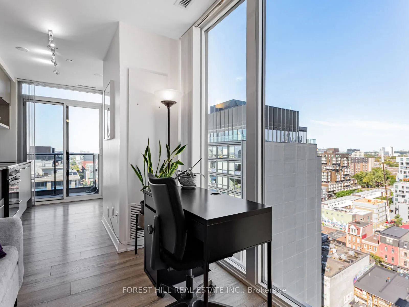 435 Richmond Street W, #PH 108
