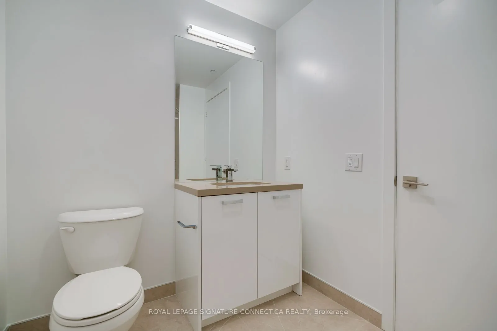 195 McCaul Street, #304