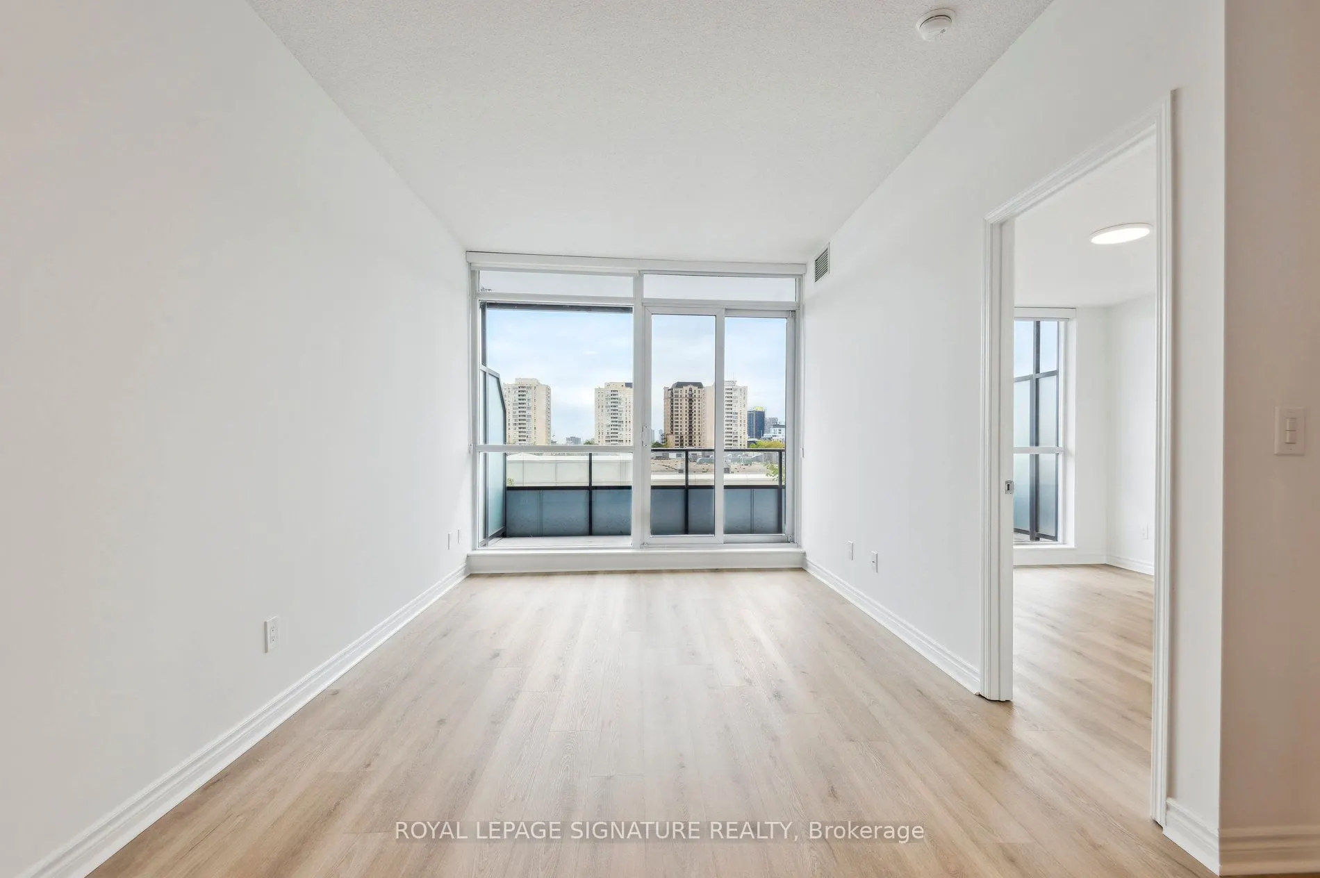2885 Bayview Avenue, #233
