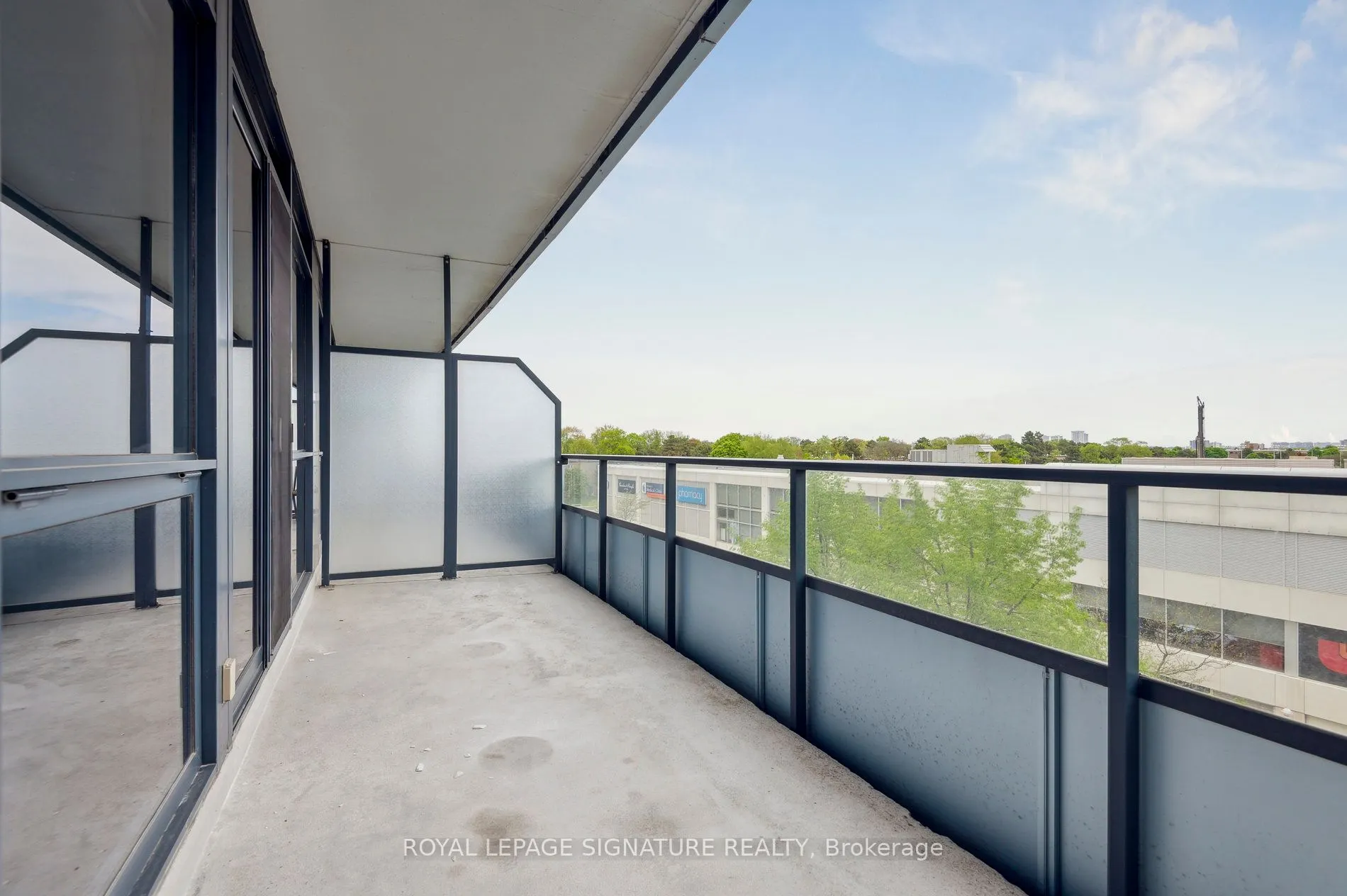 2885 Bayview Avenue, #233