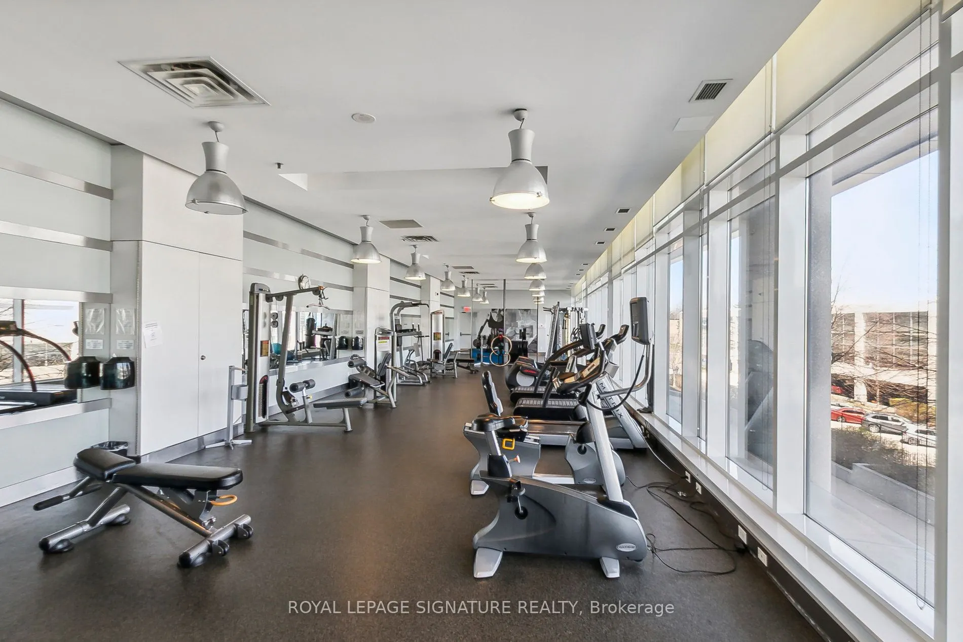 2885 Bayview Avenue, #233