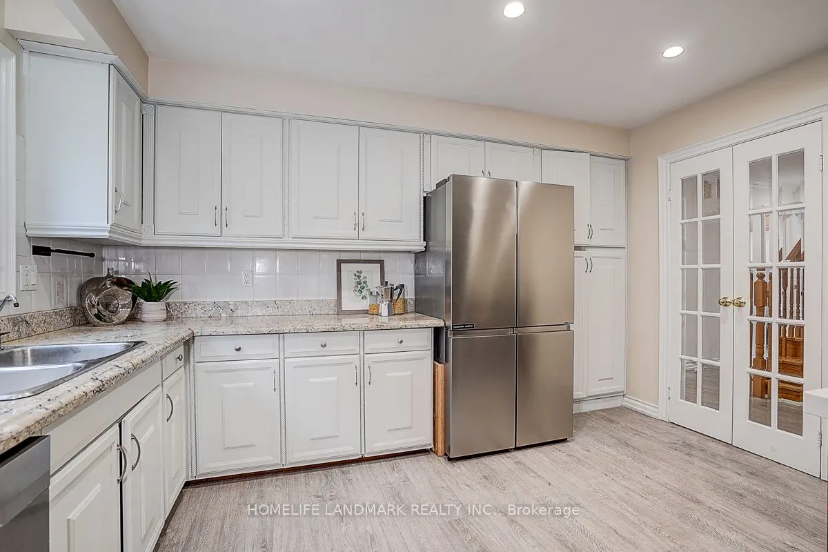 89 Whitehorn Crescent