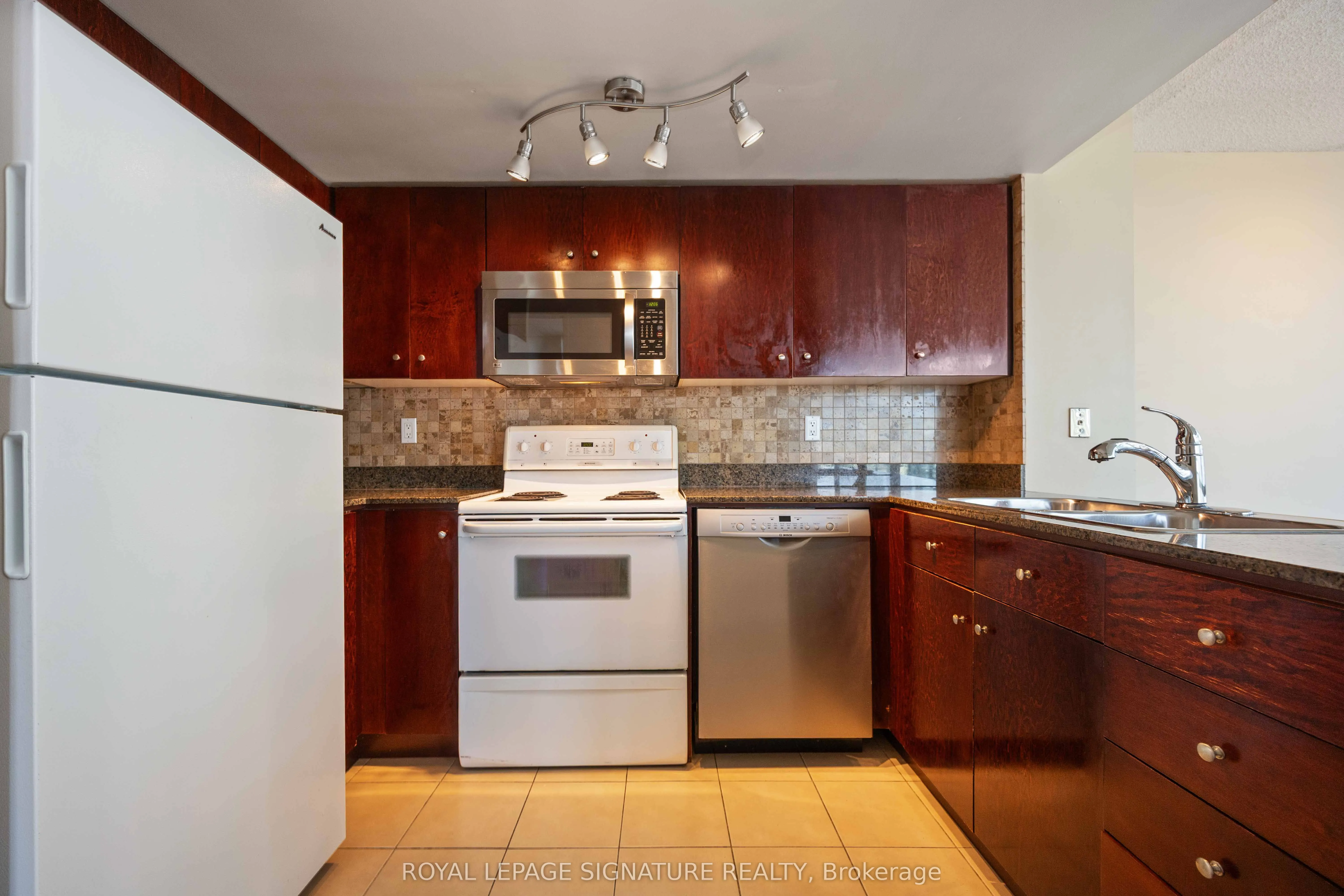 381 Front Street W, #2602