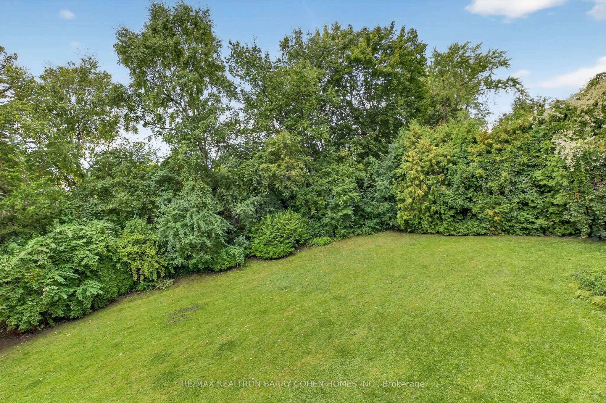 11 Tudor Gate