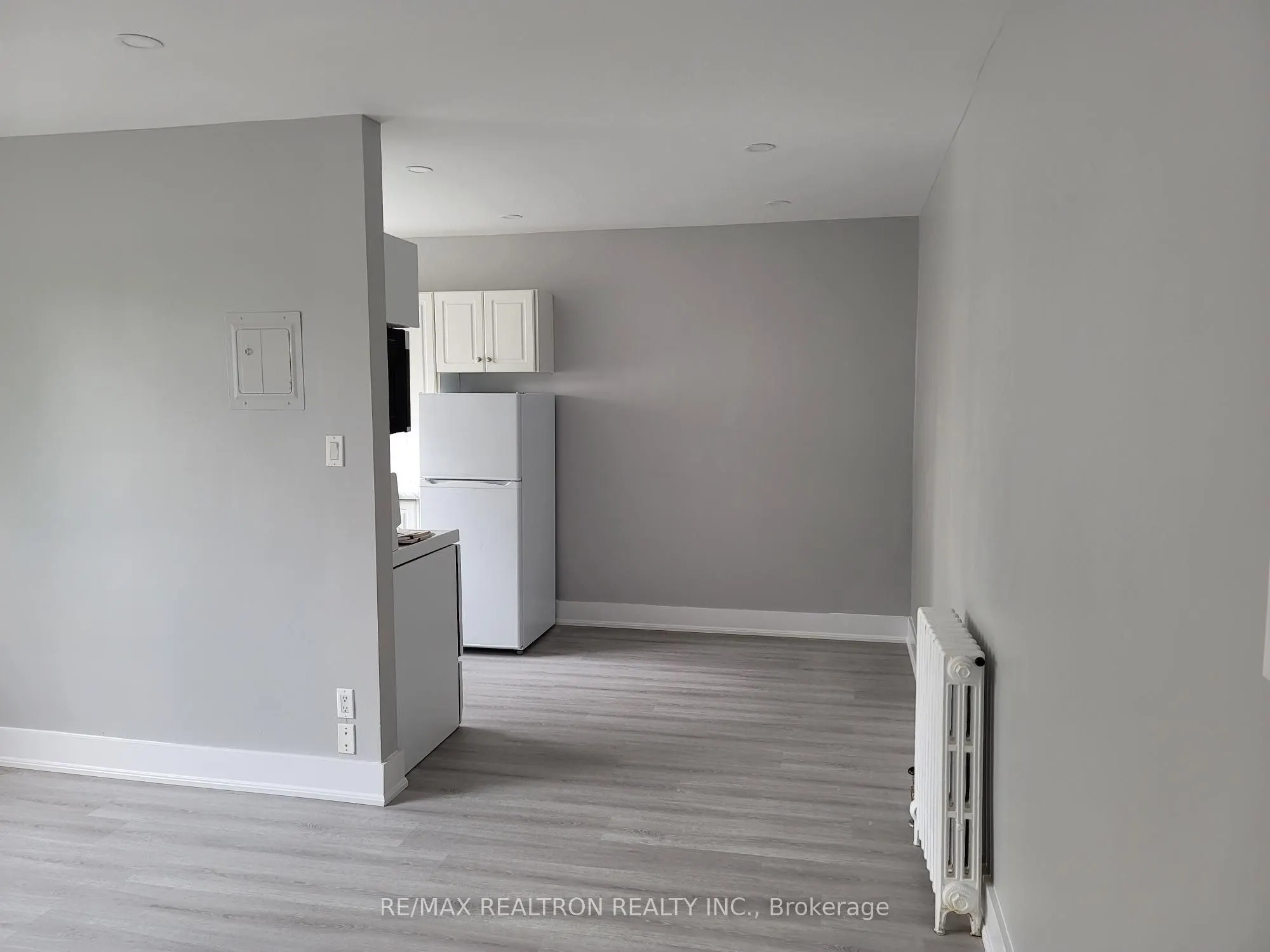 312 Douglas Avenue, #304