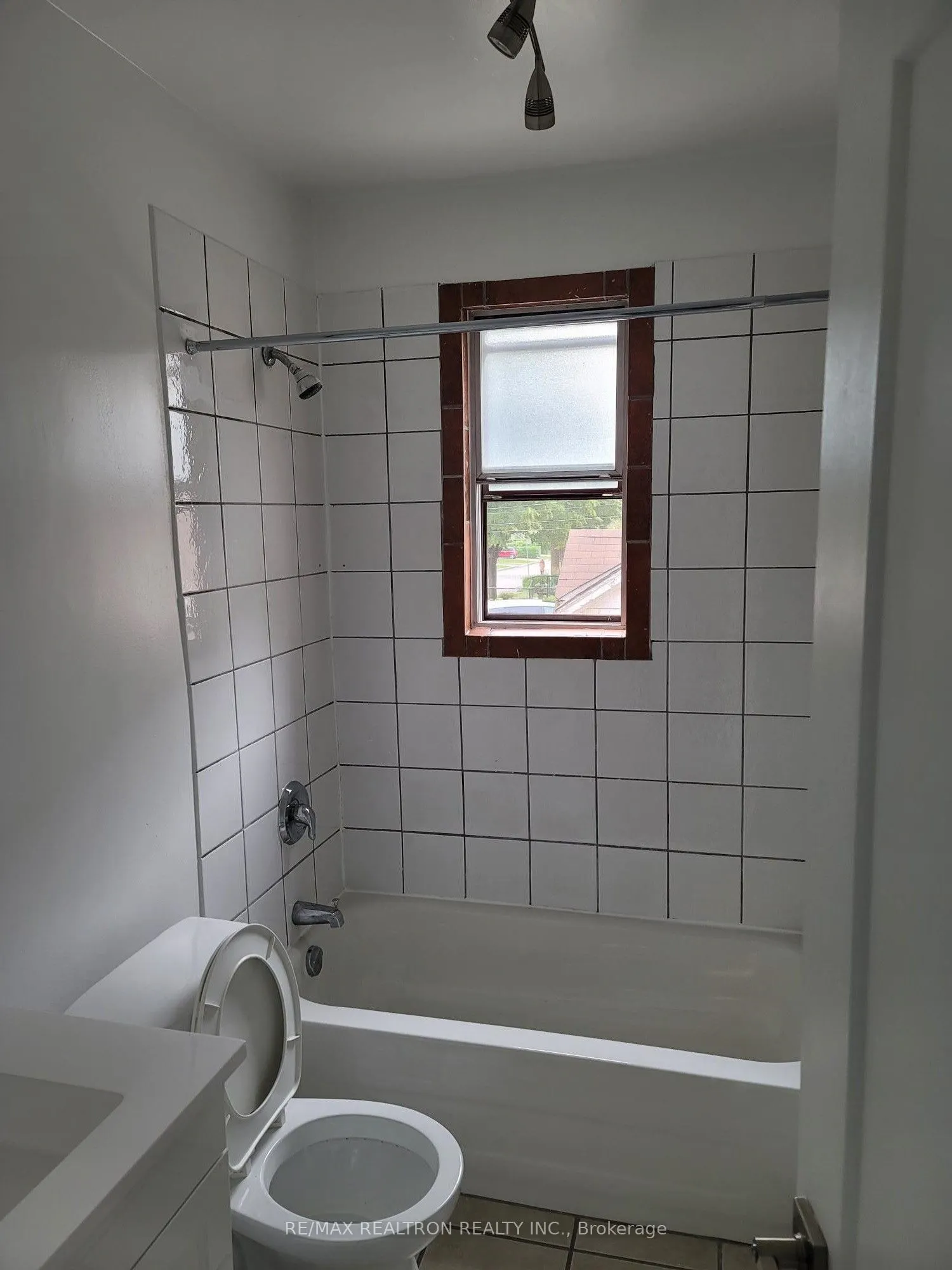 312 Douglas Avenue, #304