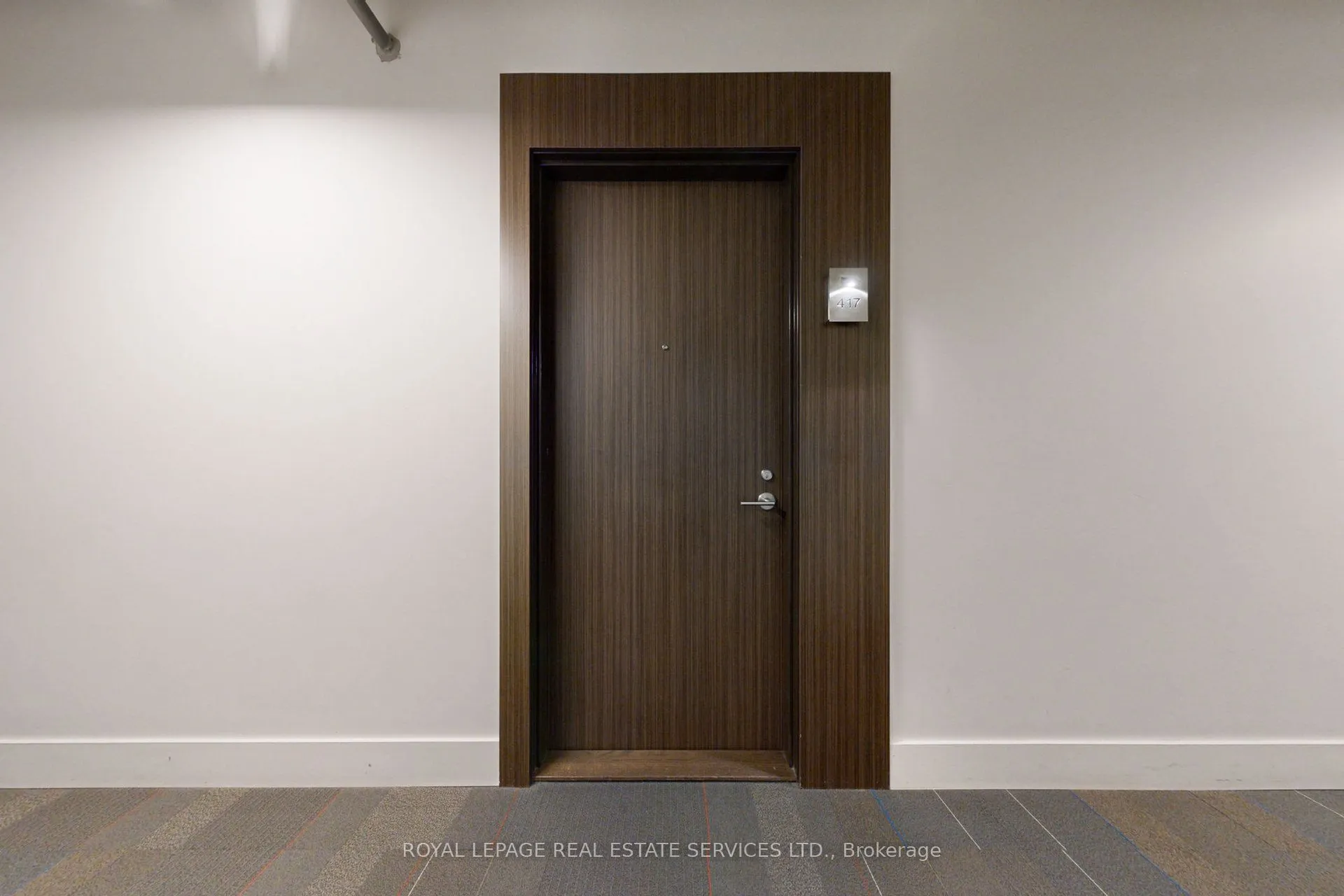 560 King Street W, #417