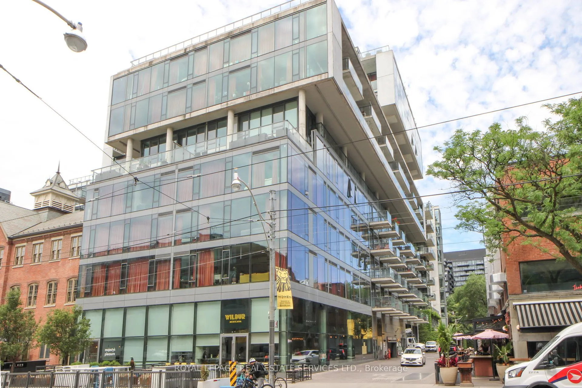 560 King Street W, #417