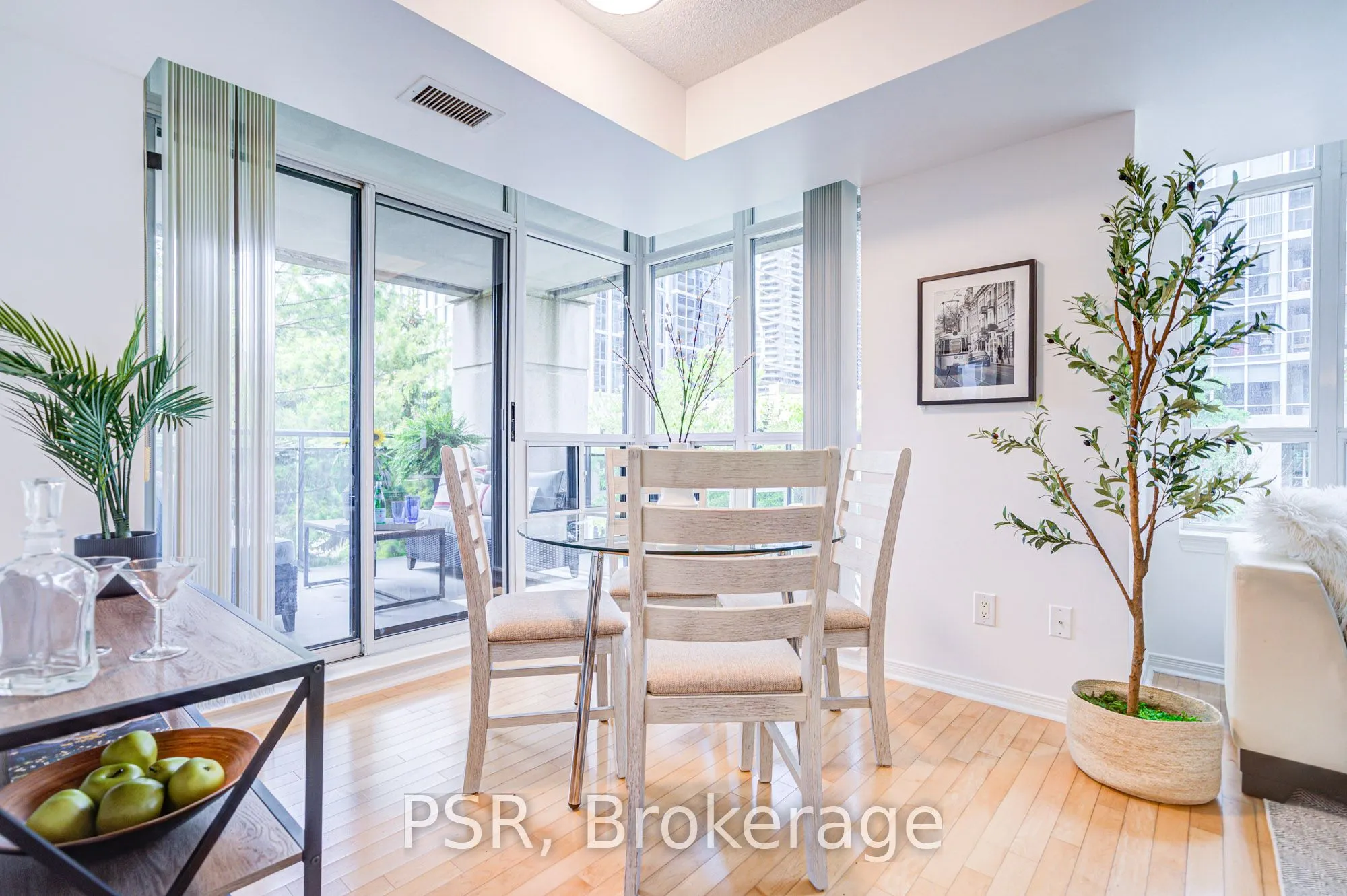 155 Beecroft Road, #211