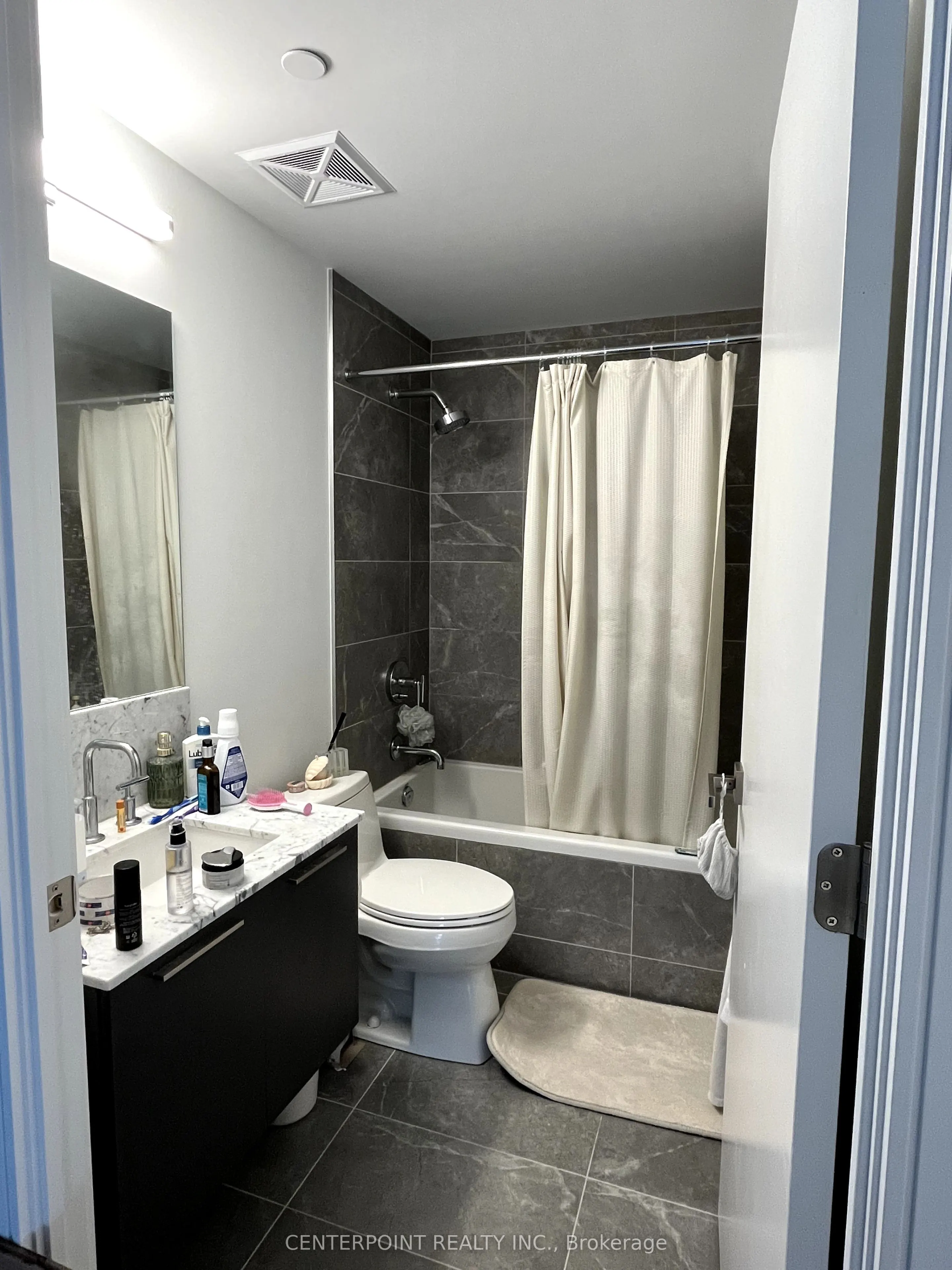 3 Gloucester Street, #1517
