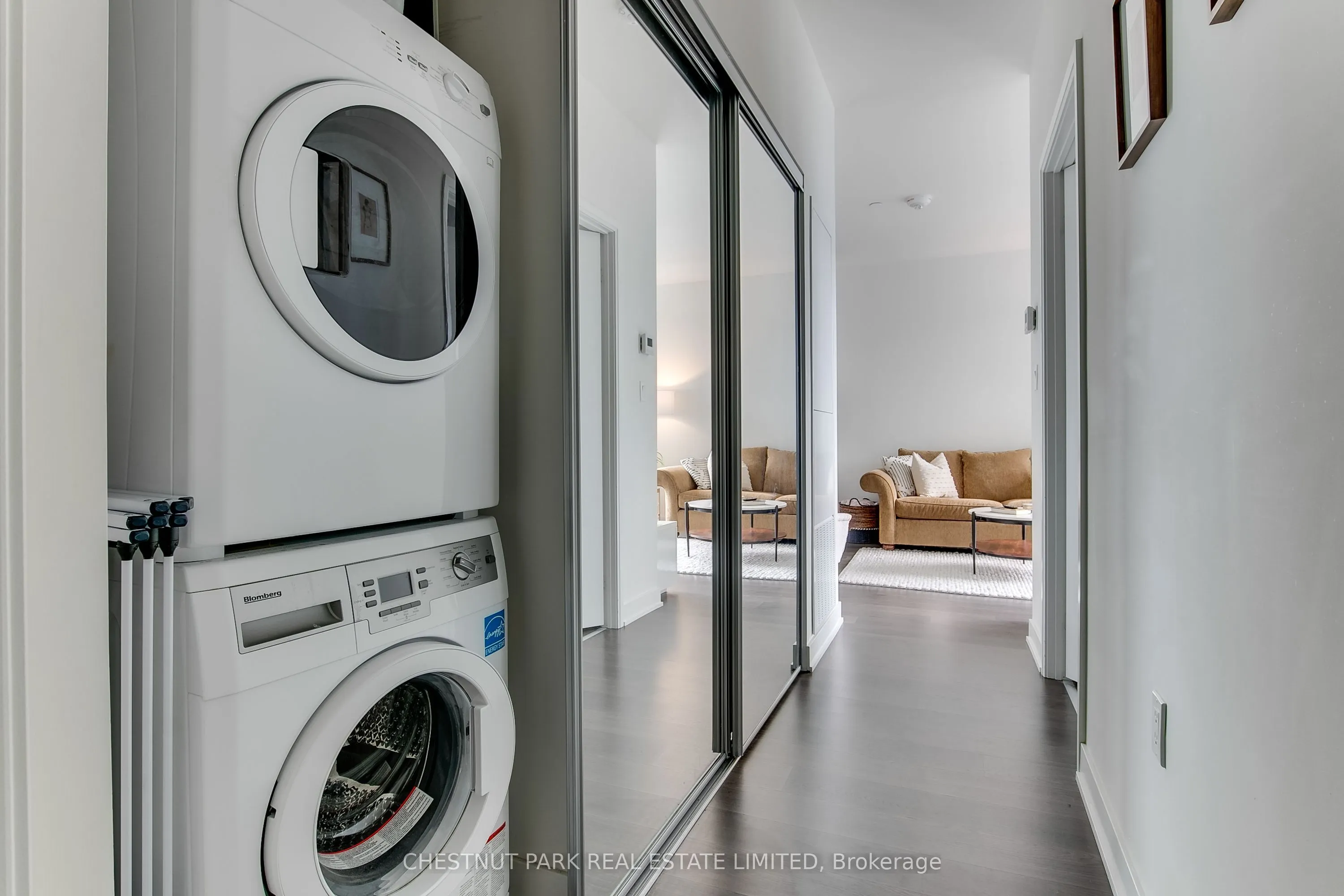 576 Front Street W, #1619