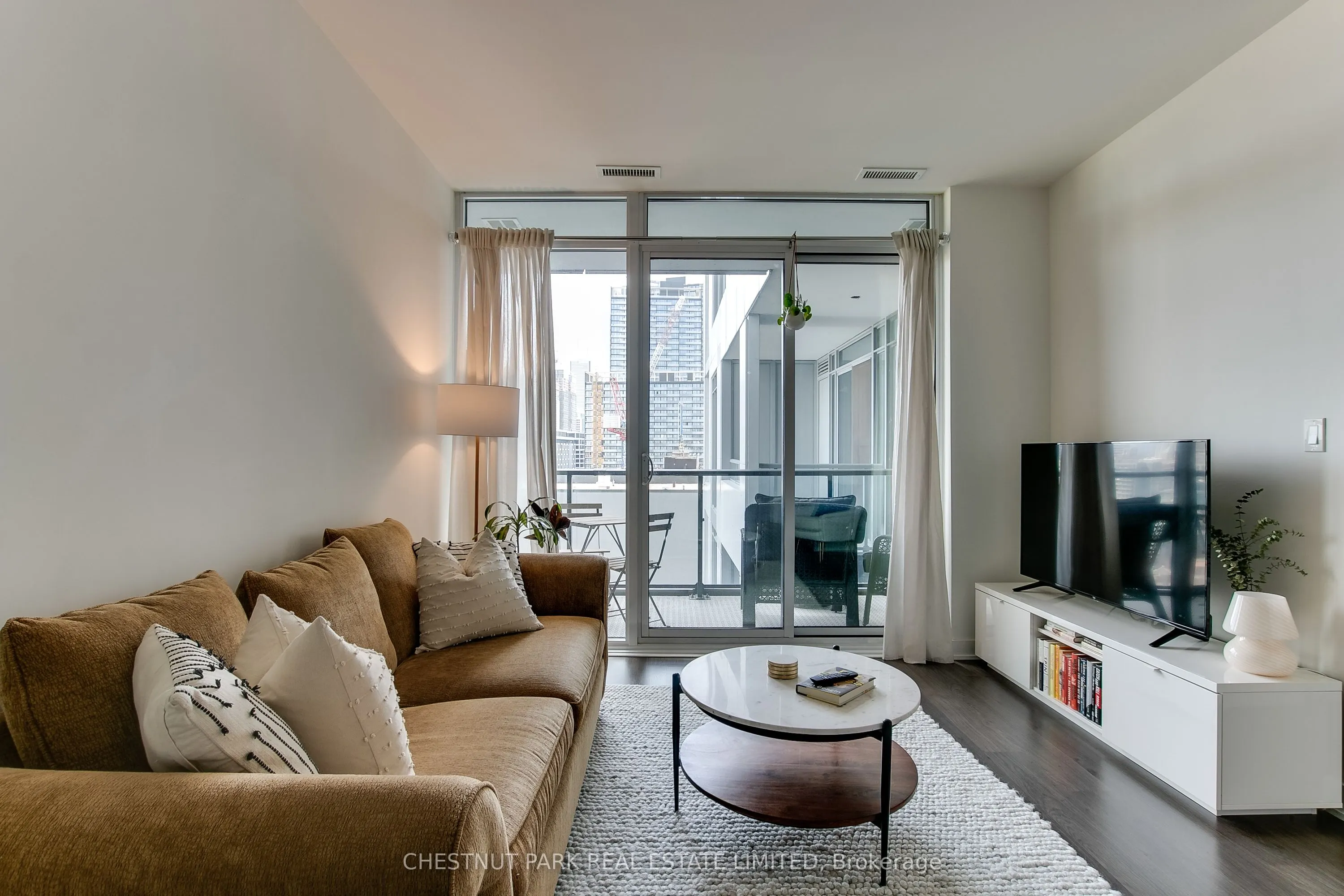 576 Front Street W, #1619