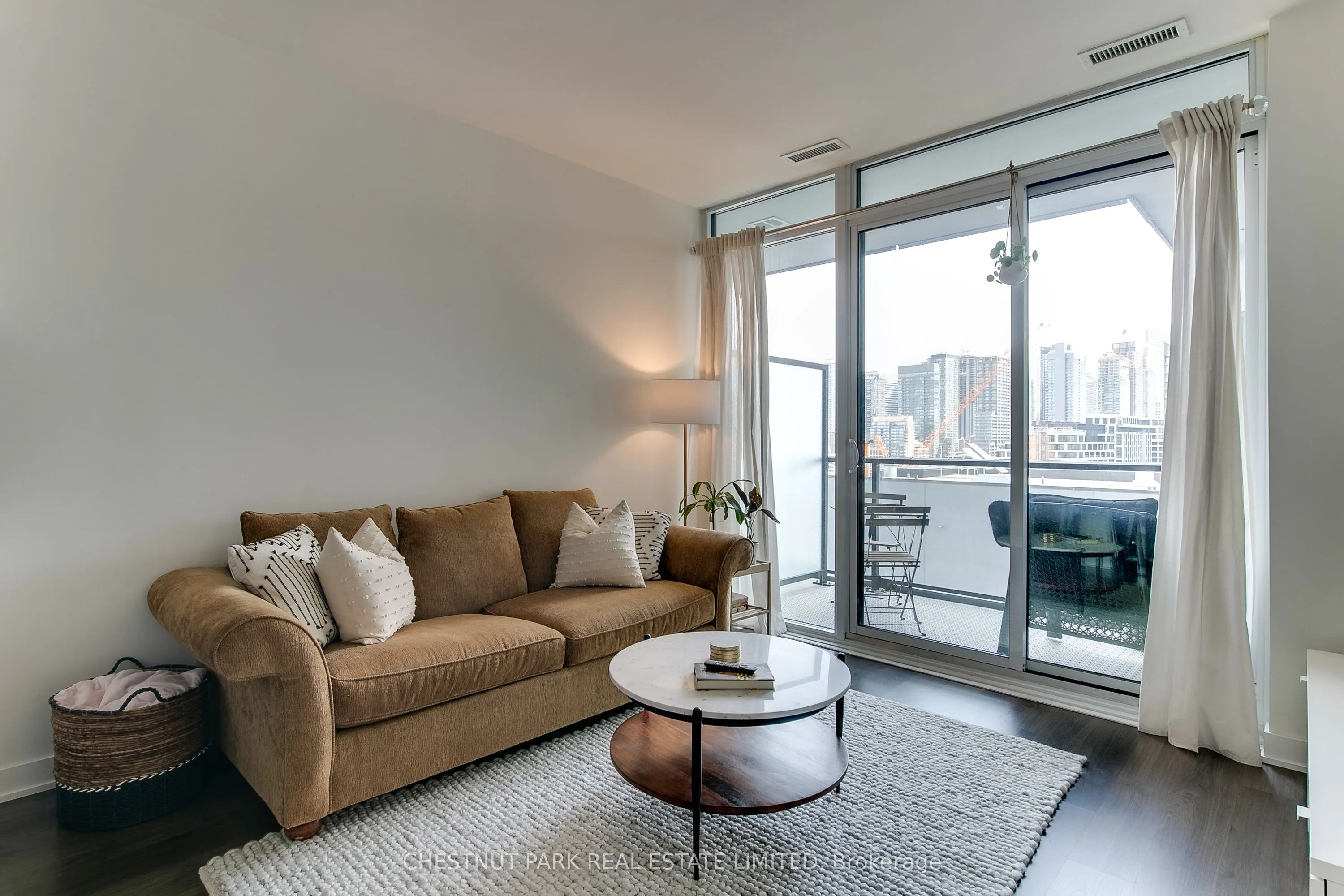 576 Front Street W, #1619