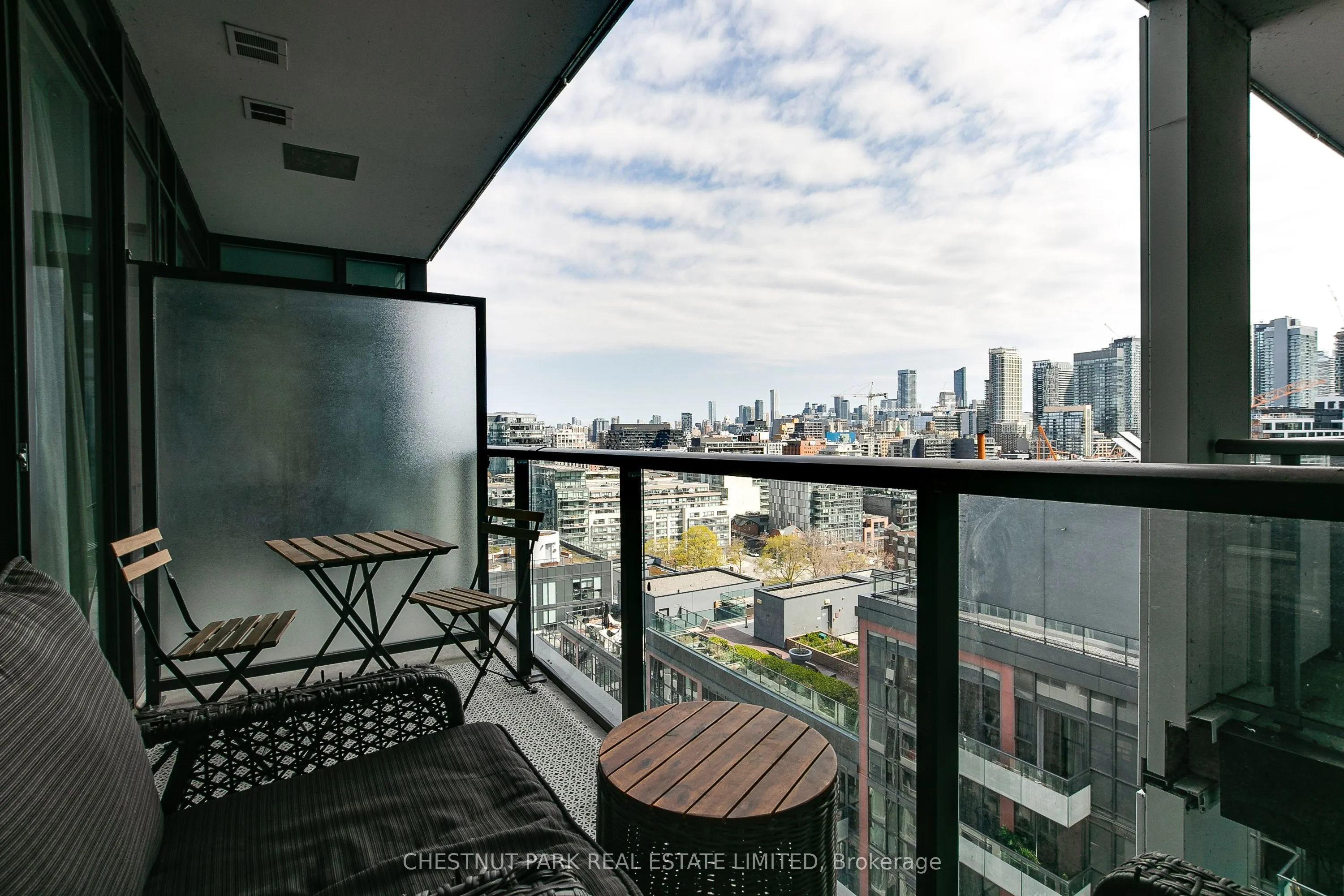 576 Front Street W, #1619