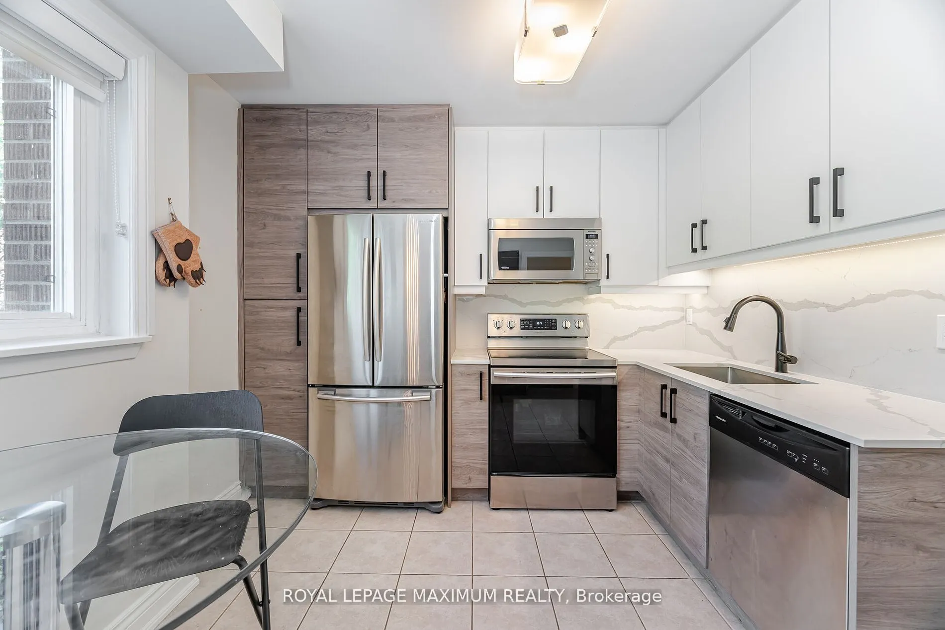 90 George Henry Boulevard, #17