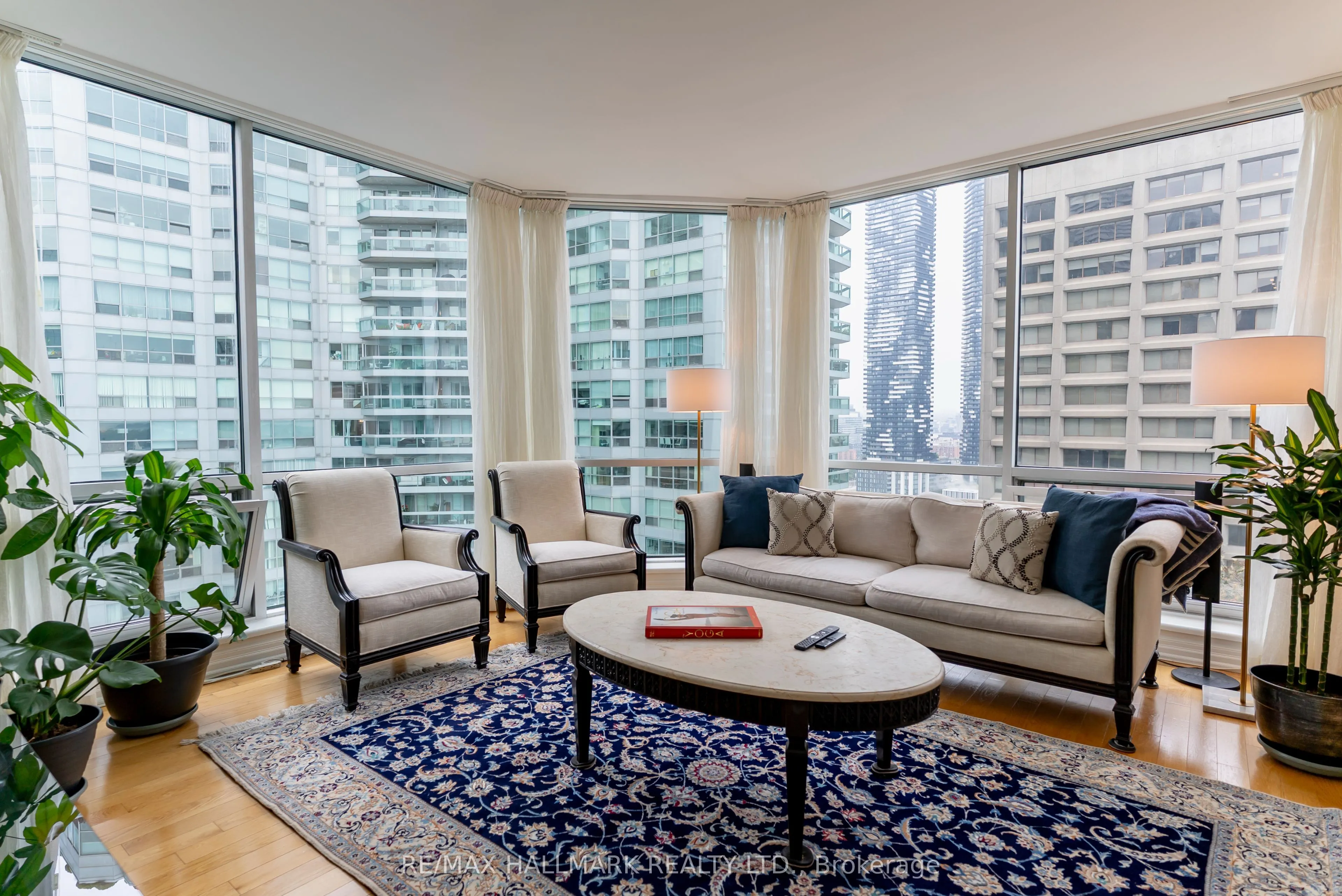 10 Queens Quay W, #Ph9