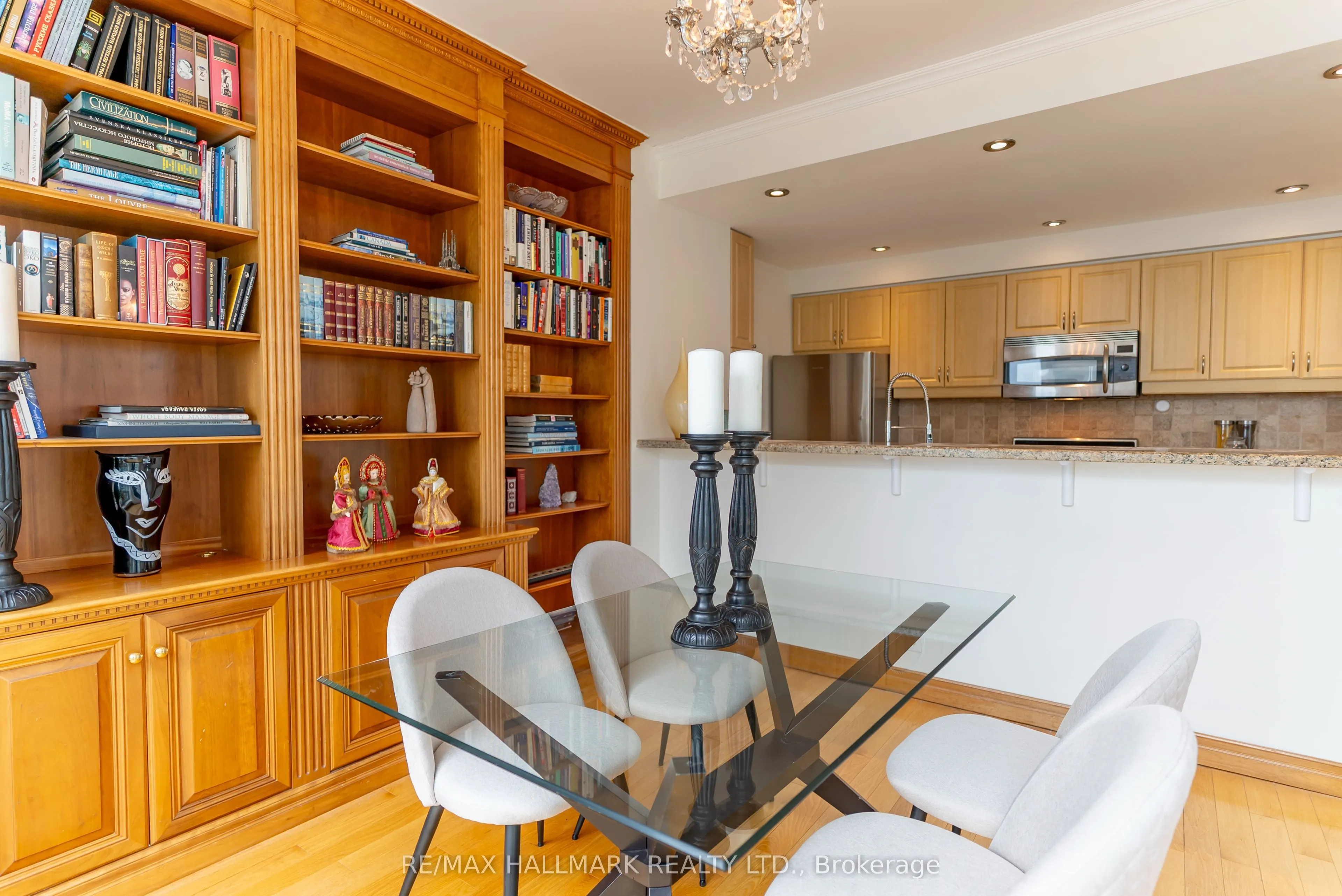 10 Queens Quay W, #Ph9
