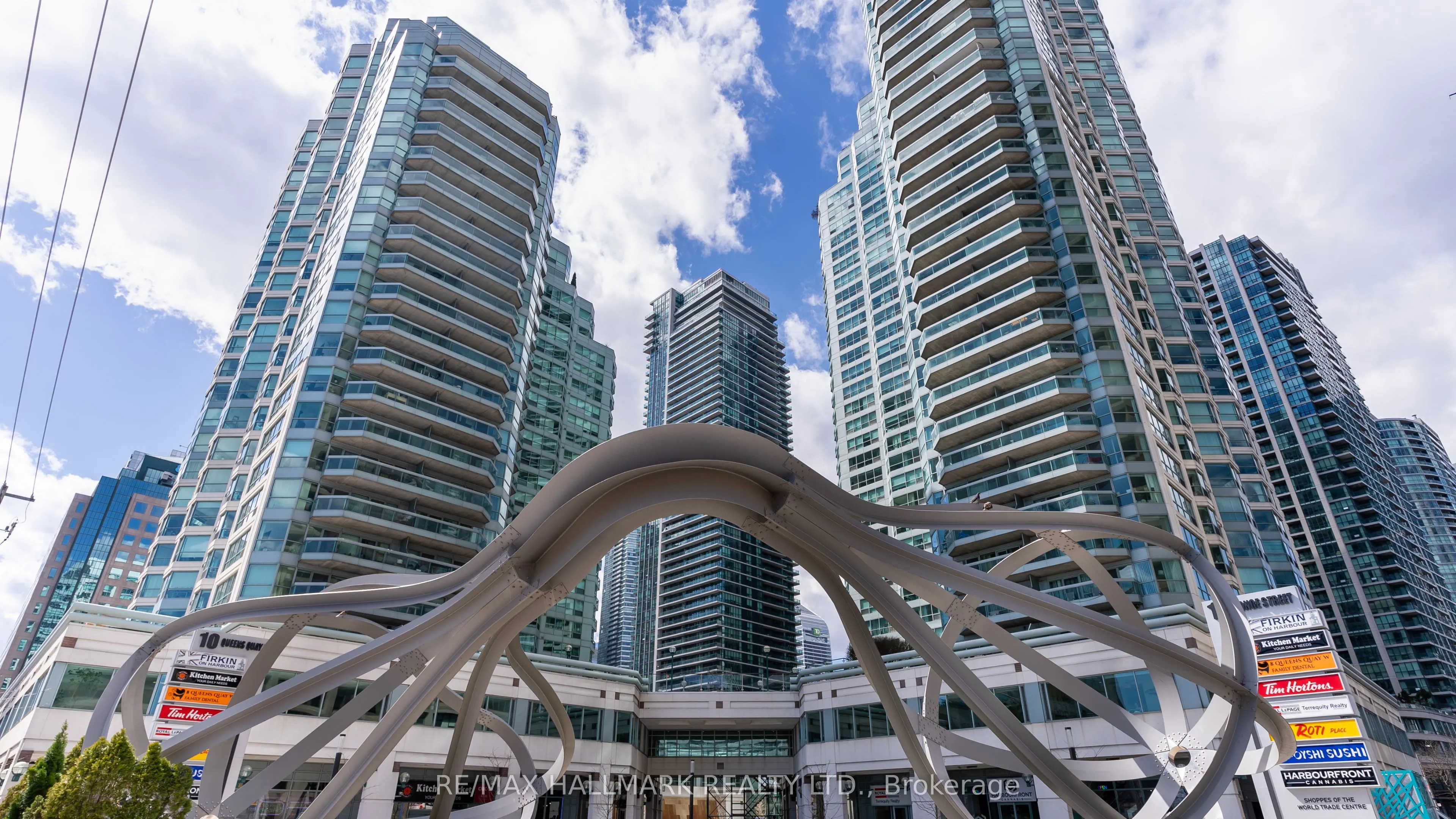 10 Queens Quay W, #Ph9