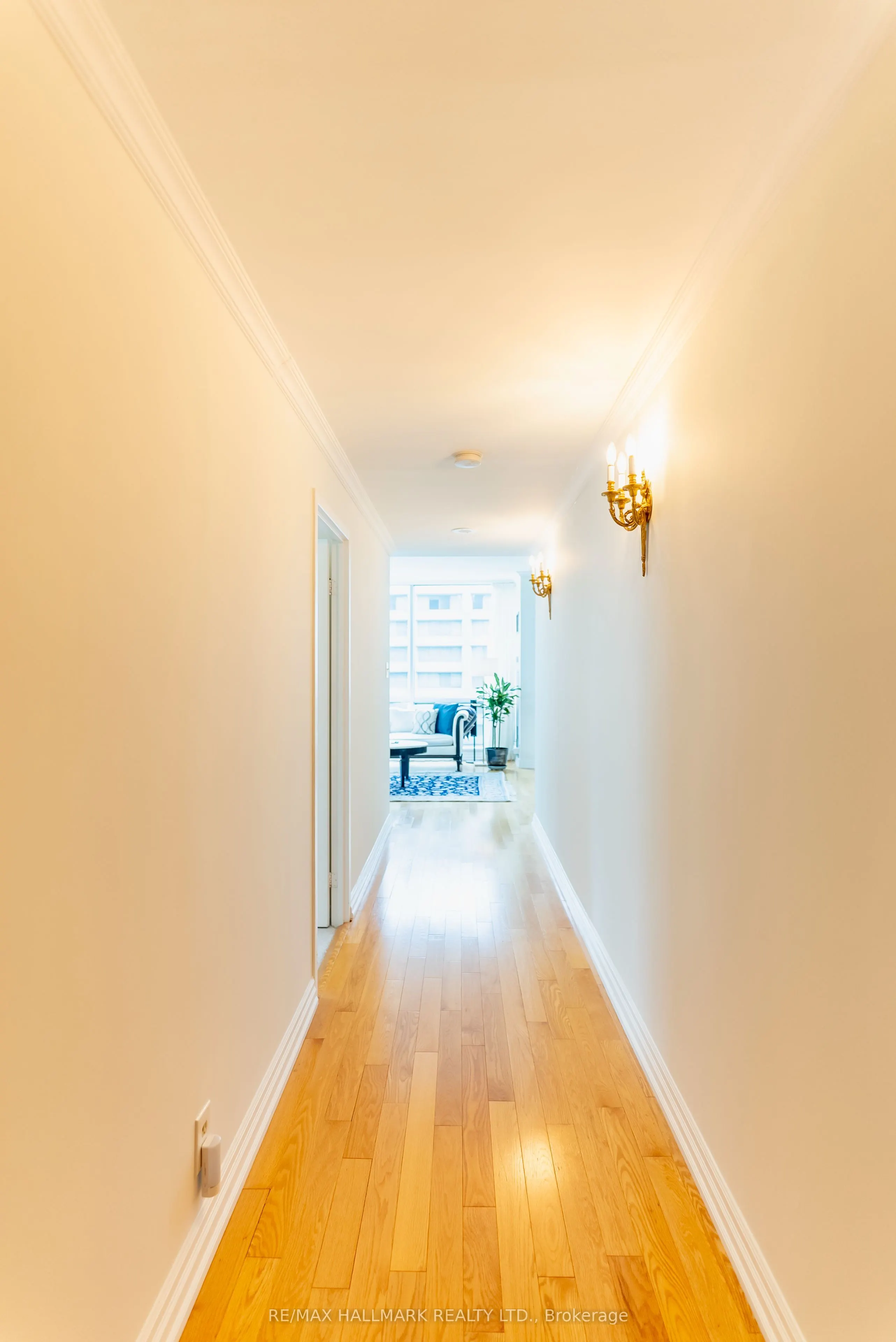 10 Queens Quay W, #Ph9