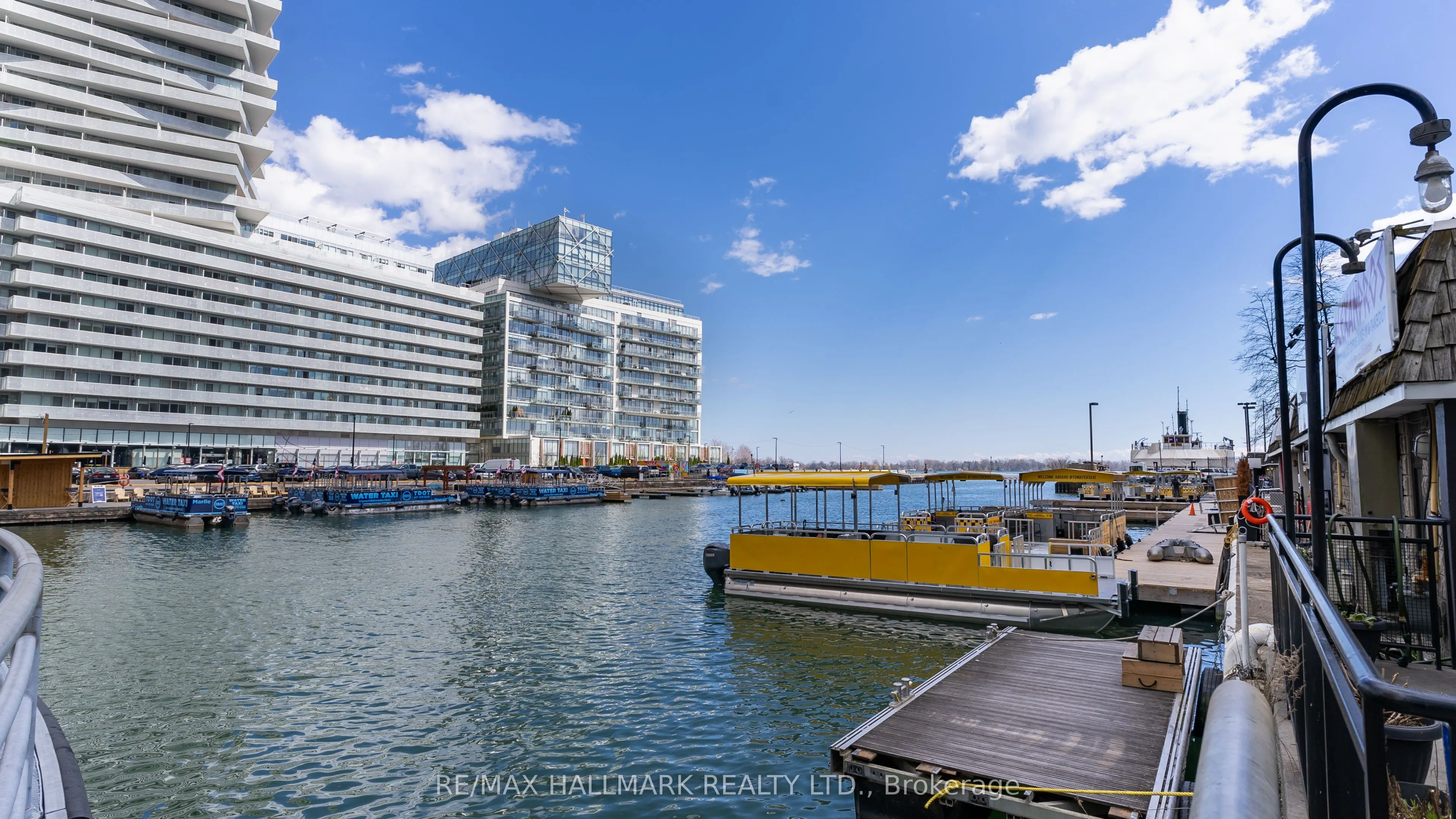 10 Queens Quay W, #Ph9
