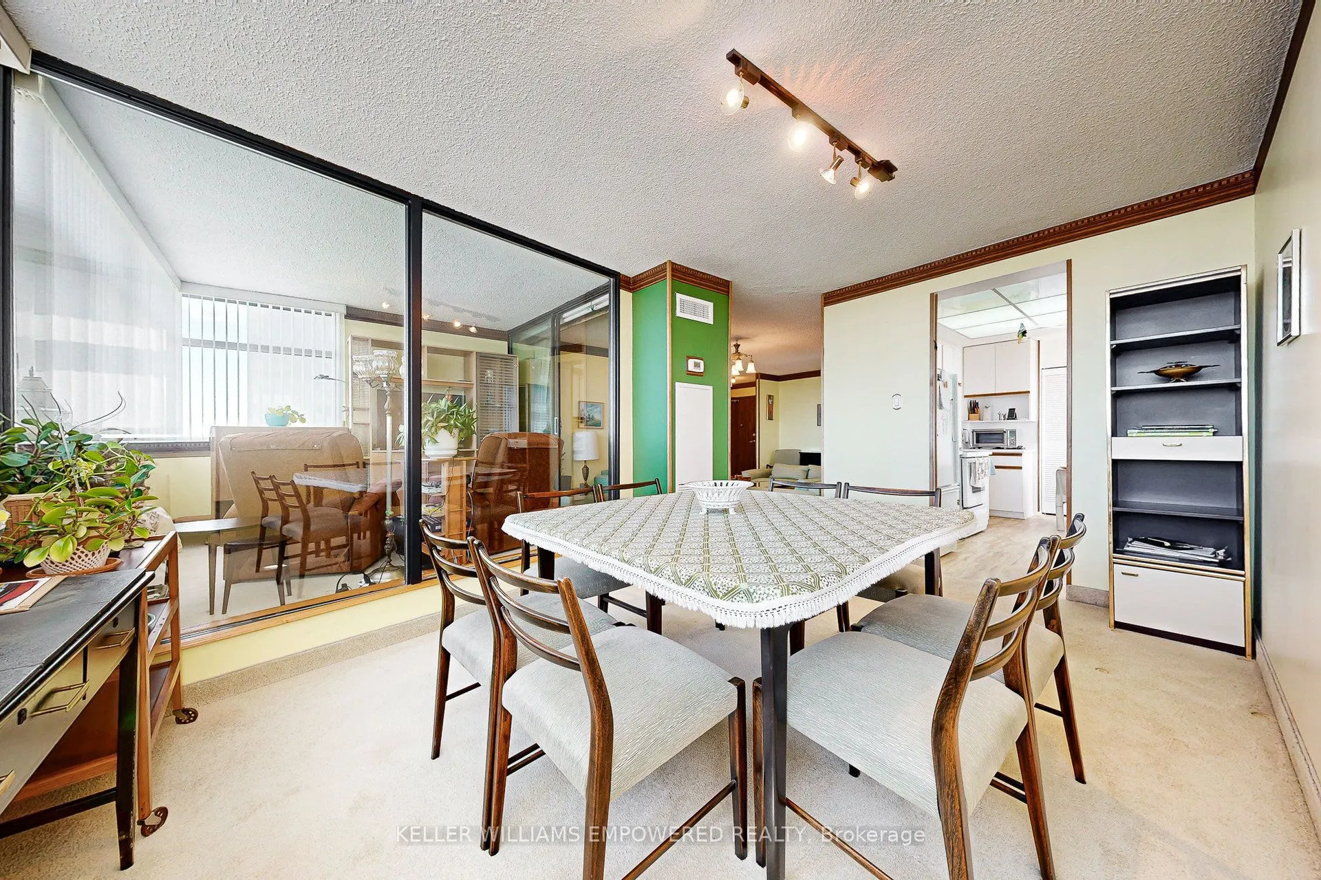 100 Antibes Drive, #2307