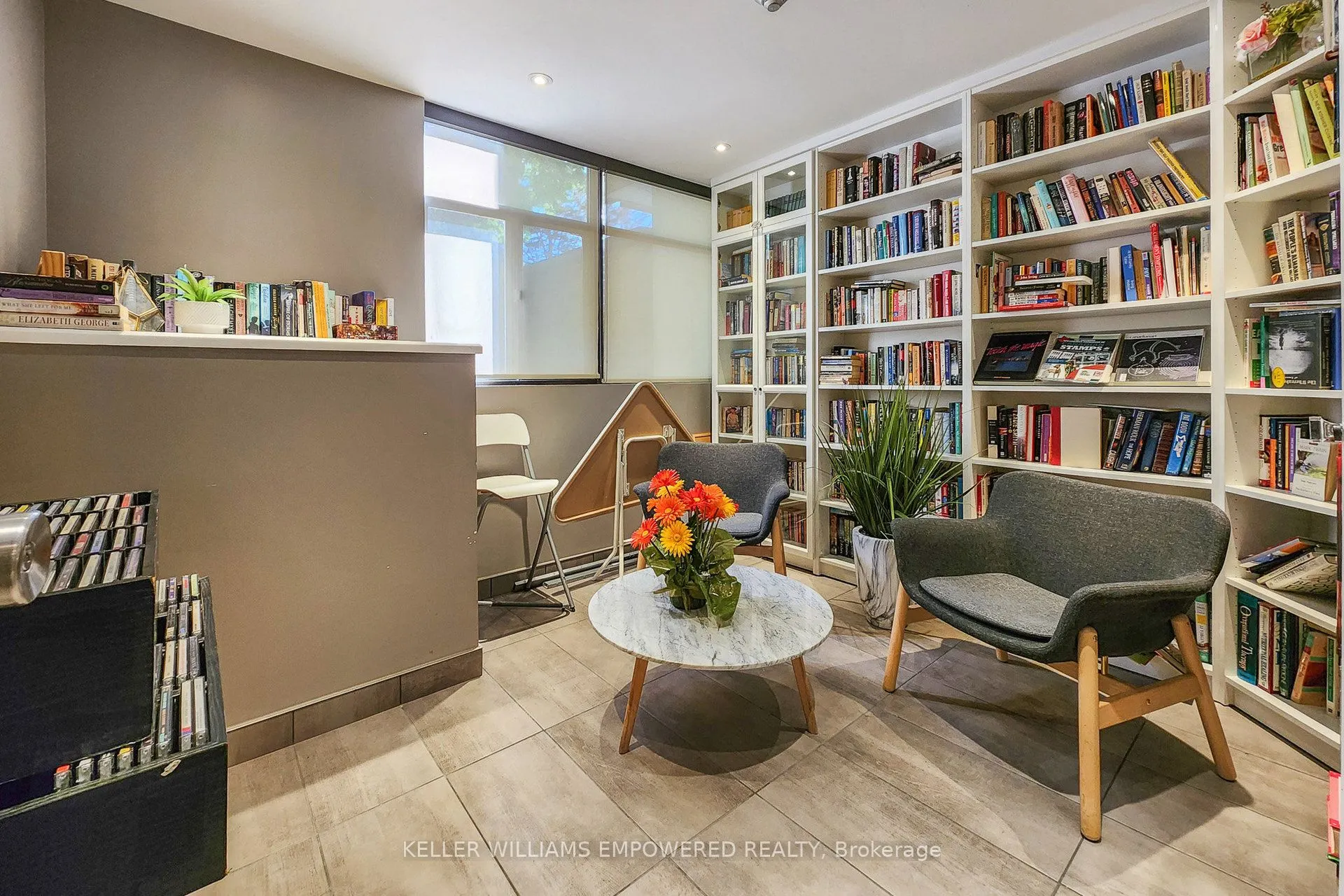 100 Antibes Drive, #2307
