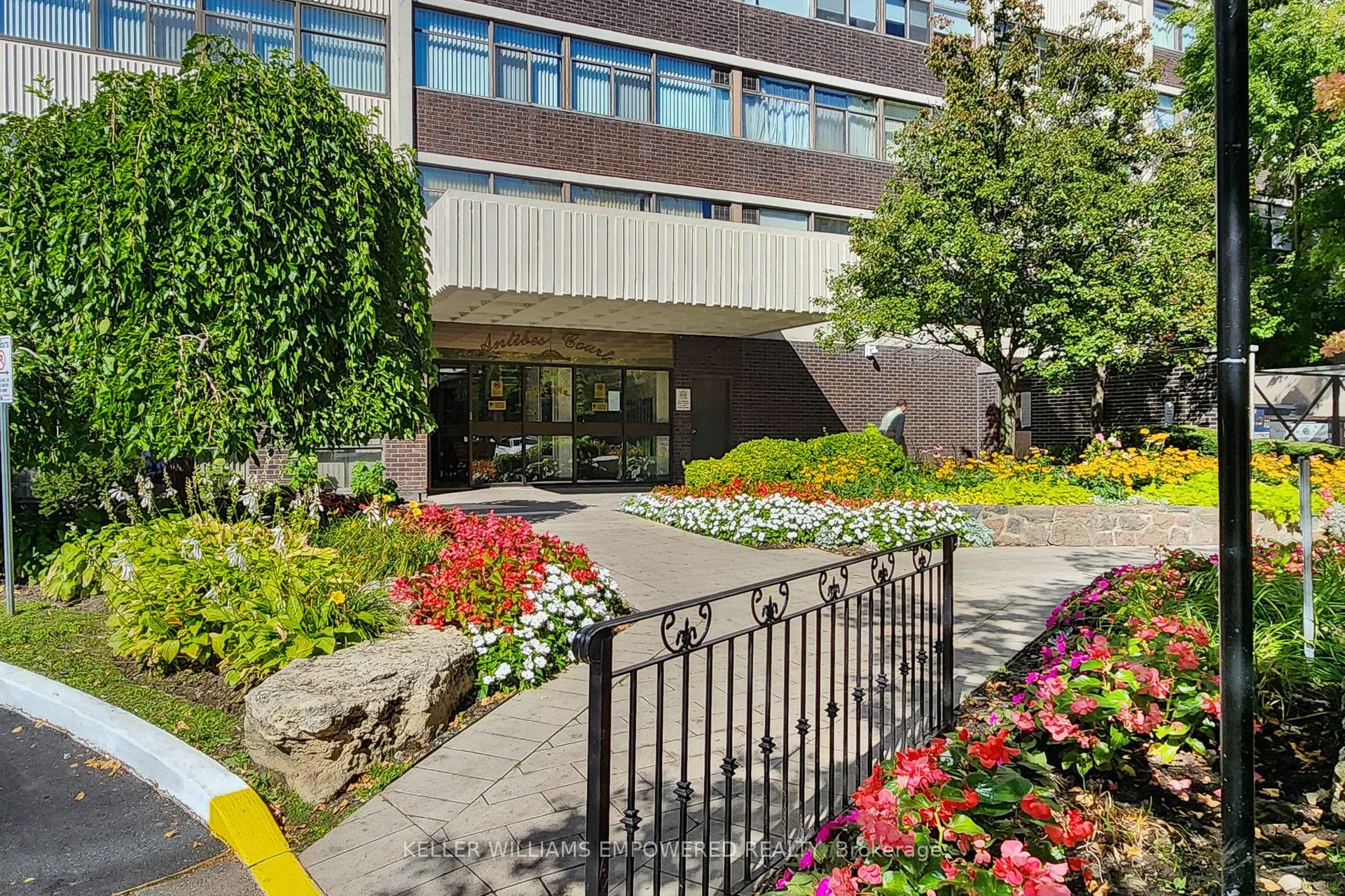100 Antibes Drive, #2307