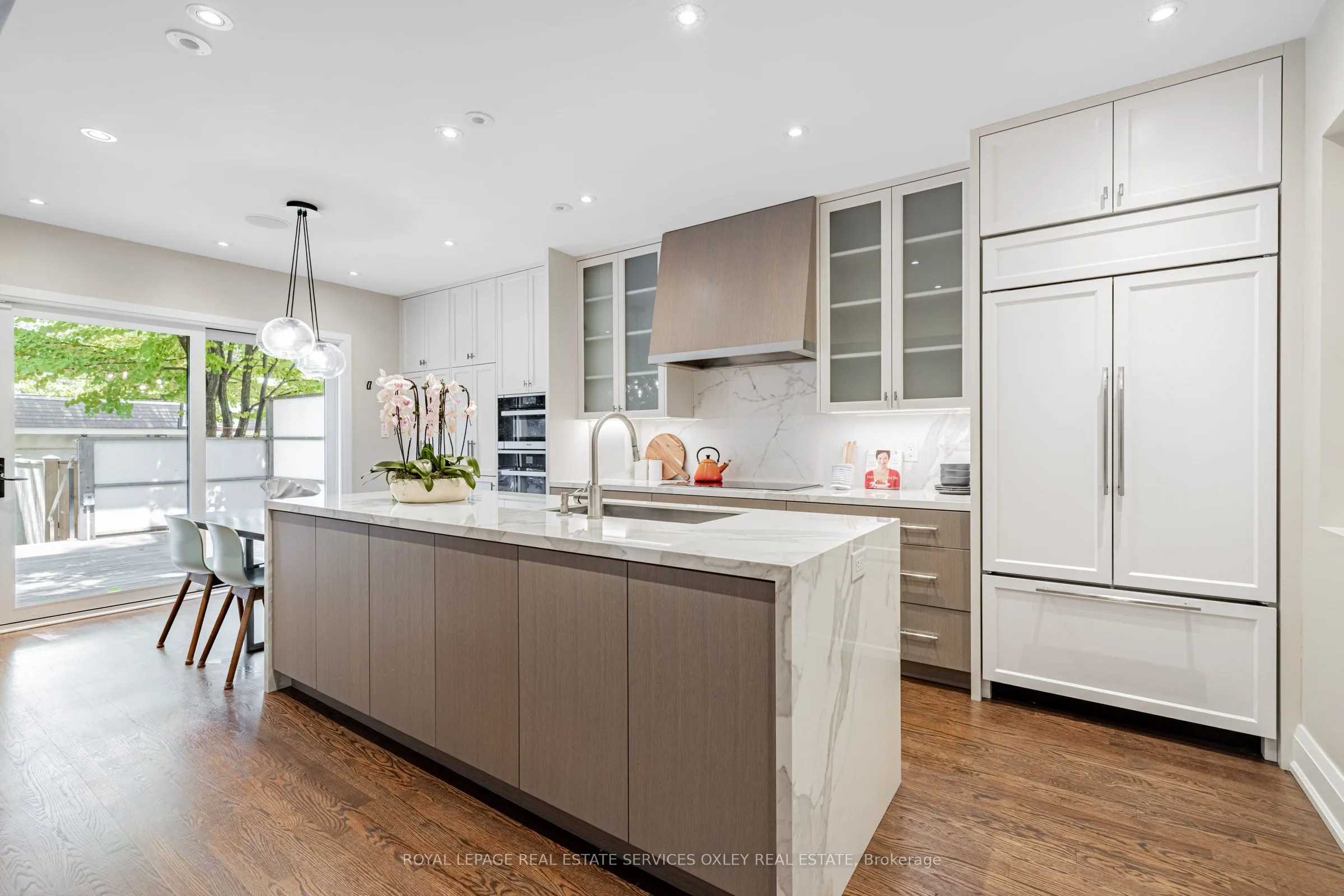 9 Lynwood Avenue