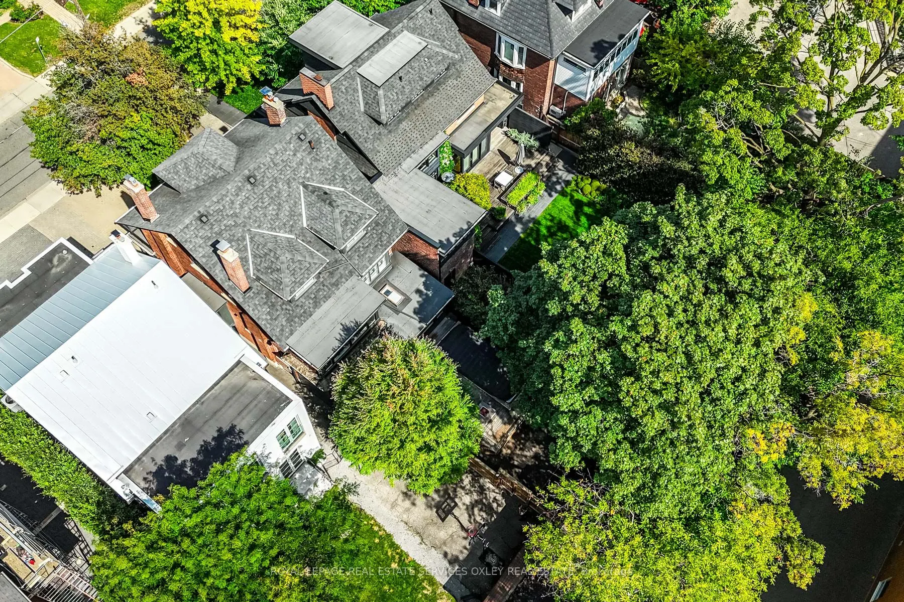9 Lynwood Avenue