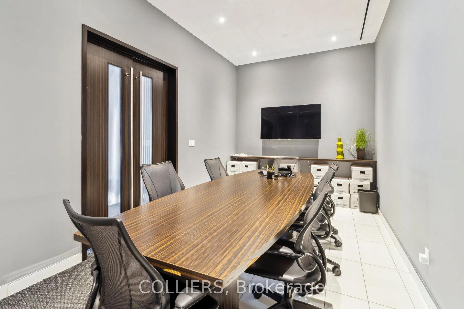 229 Sheppard Avenue W
