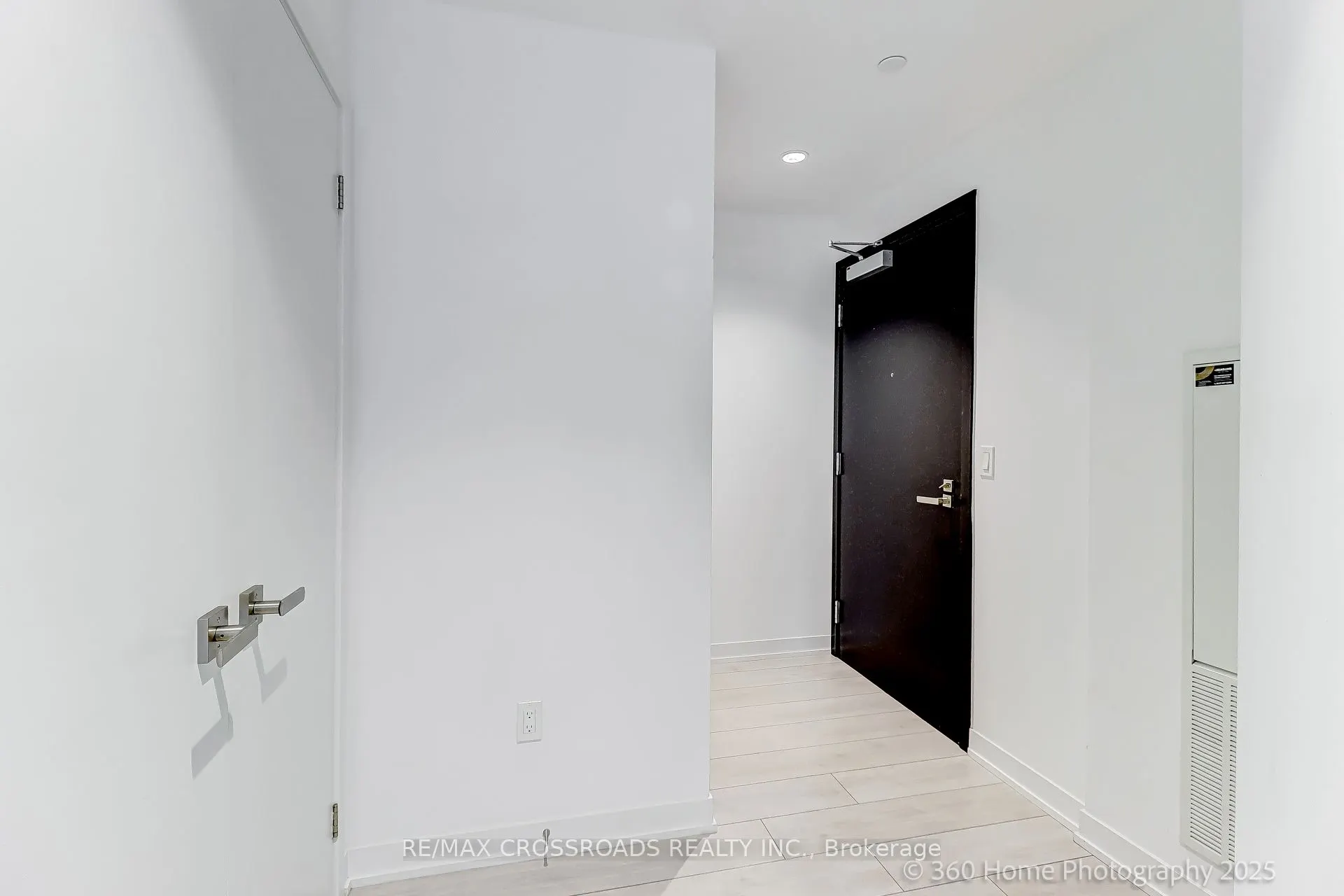 31 Tippett Road, #1306