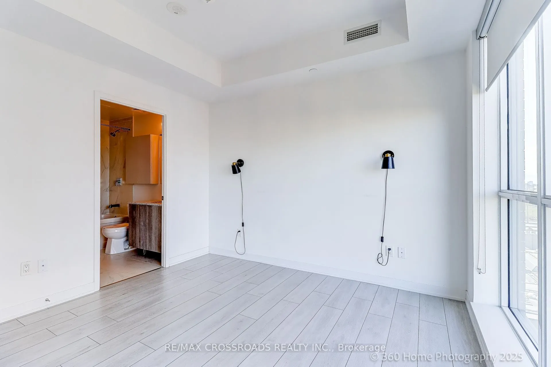 31 Tippett Road, #1306