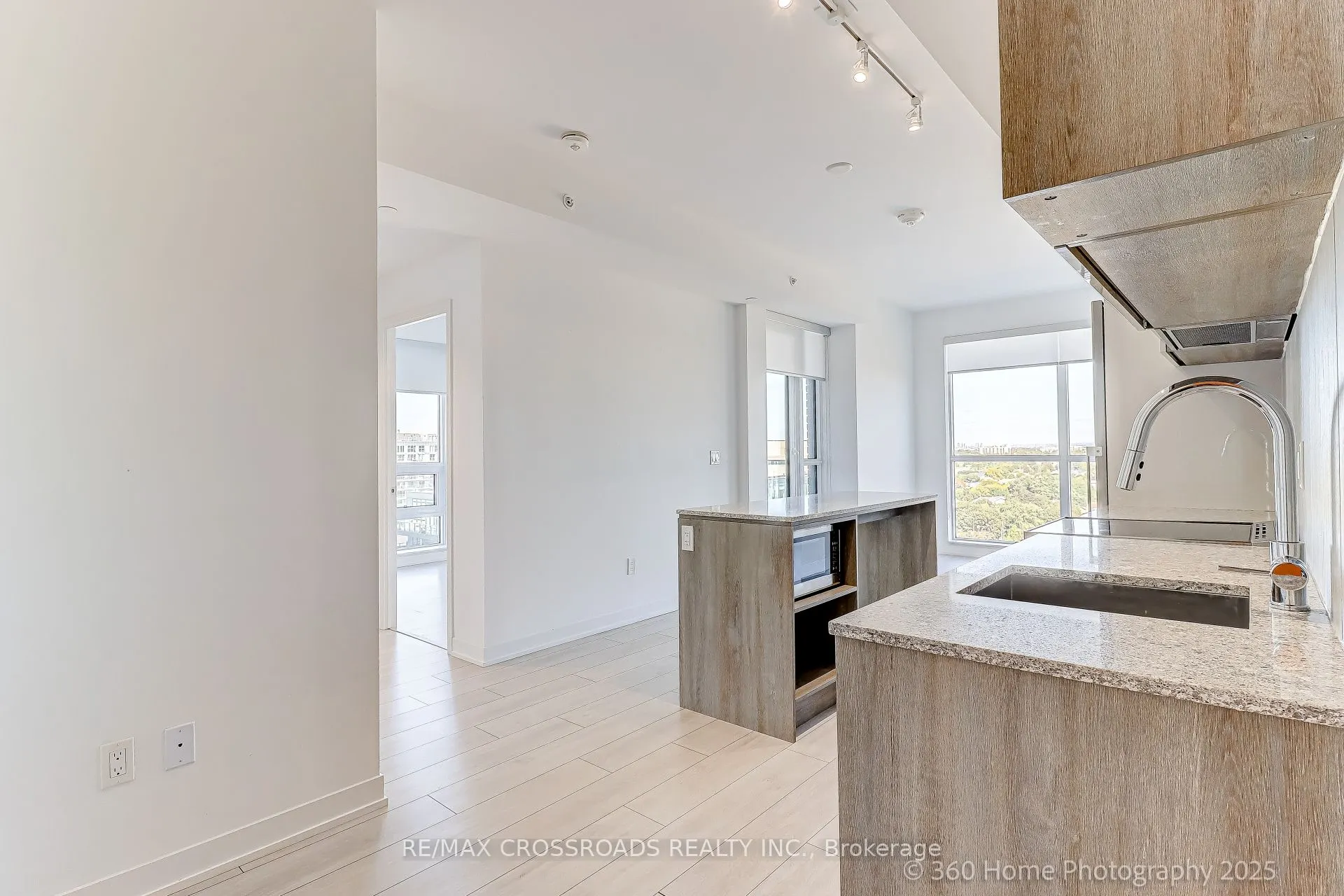 31 Tippett Road, #1306